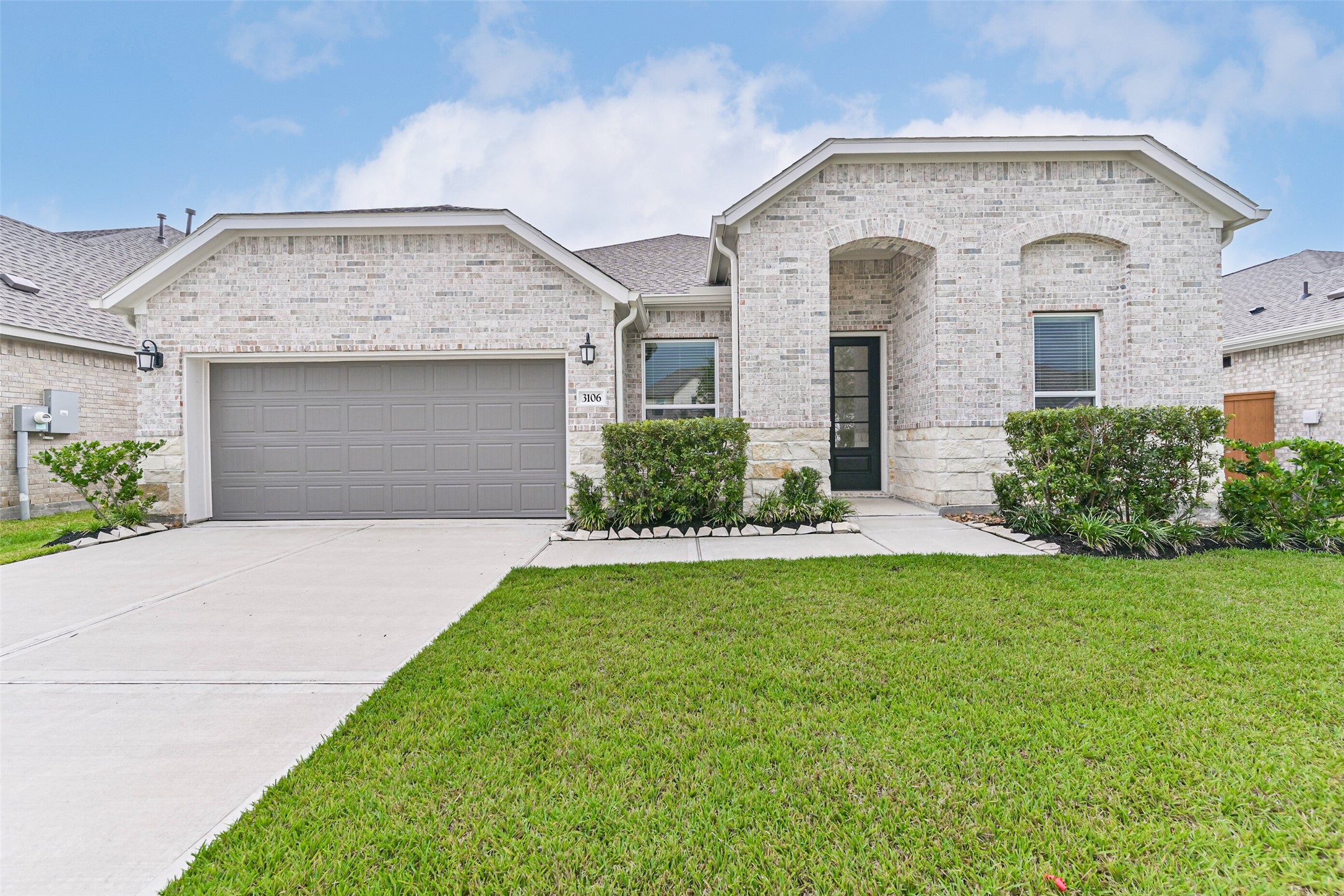 3106 Mariner Island Drive Property Photo 1