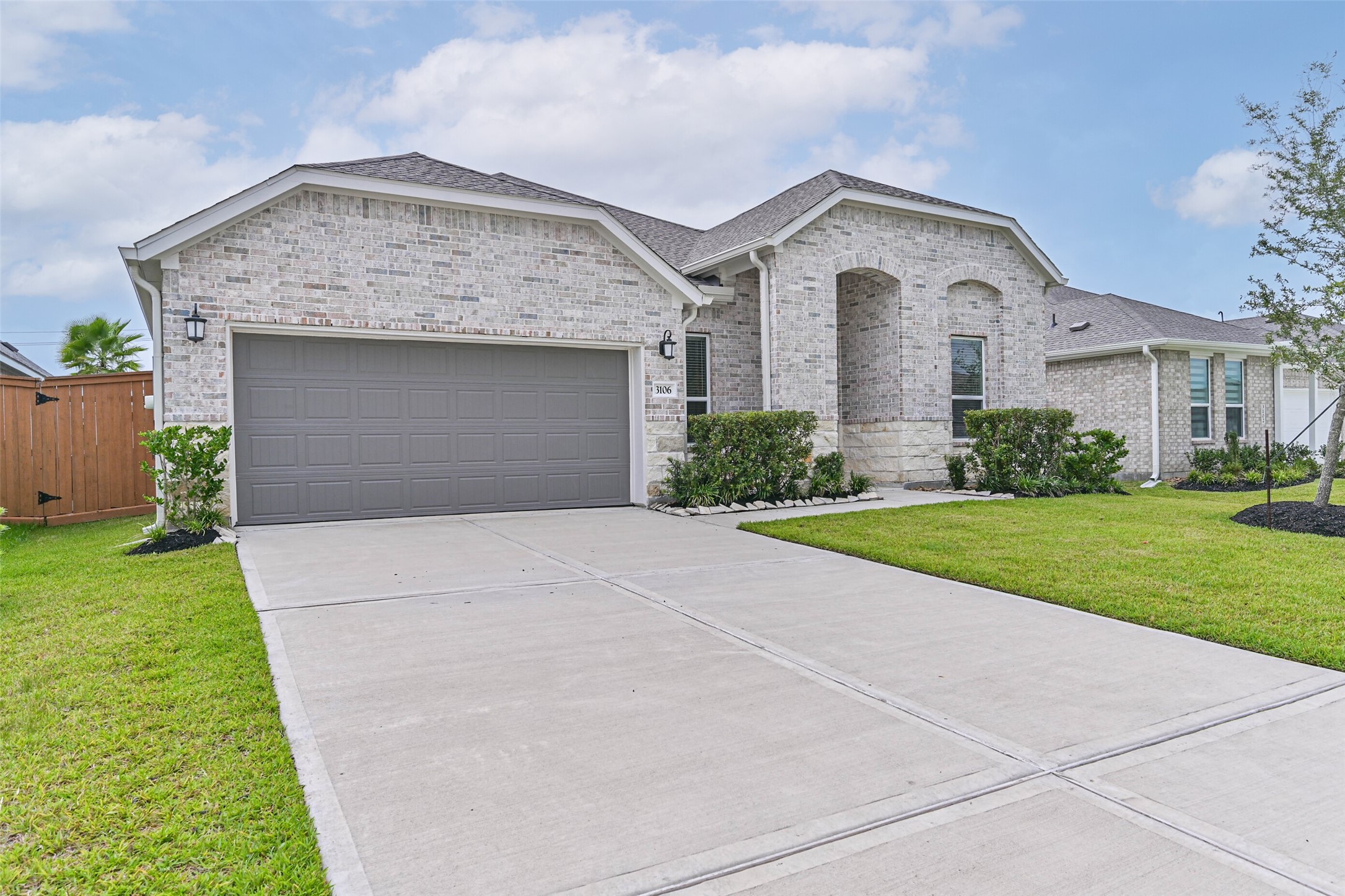 3106 Mariner Island Drive Property Photo 2