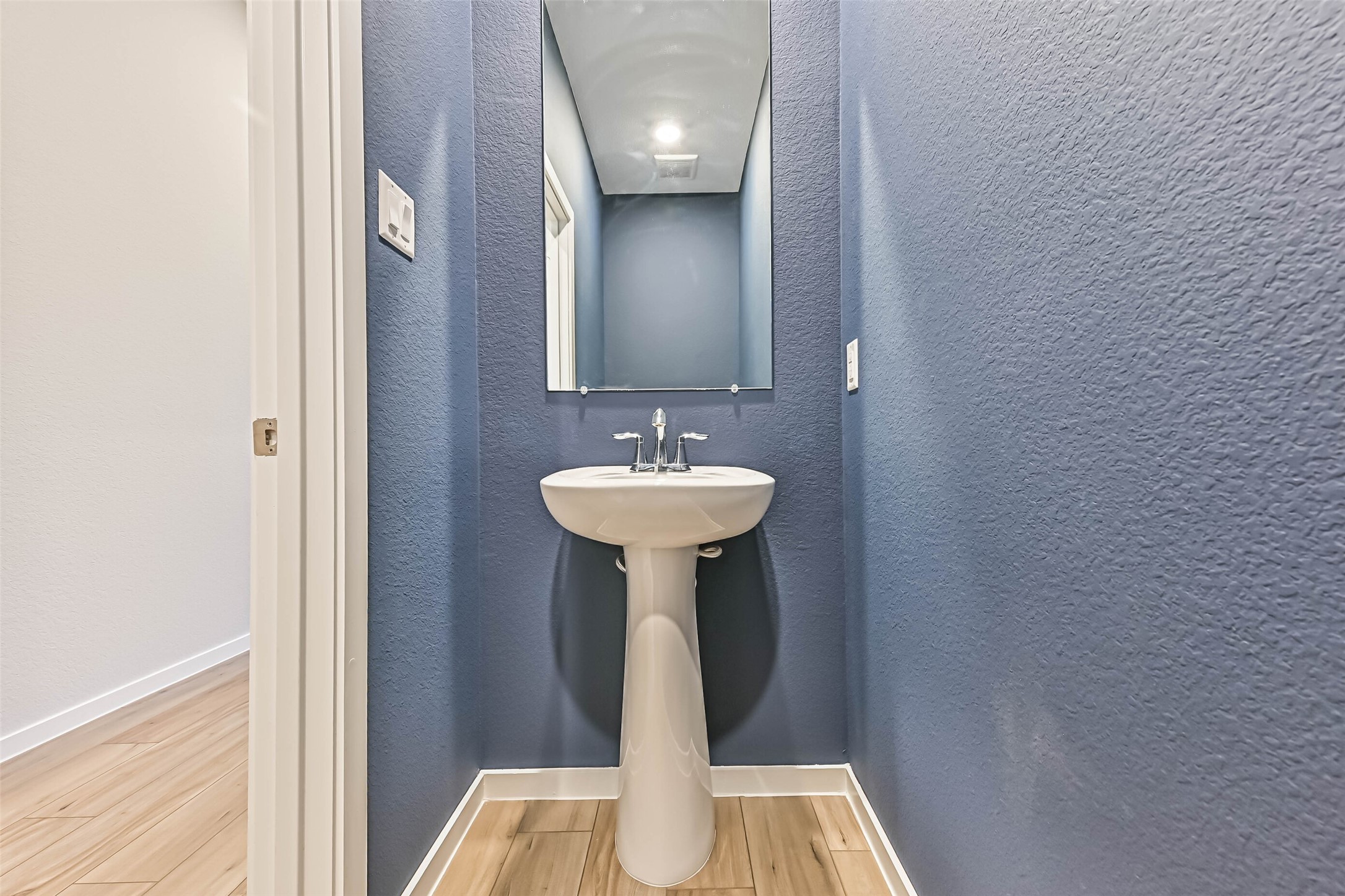 3106 Mariner Island Drive Property Photo 10