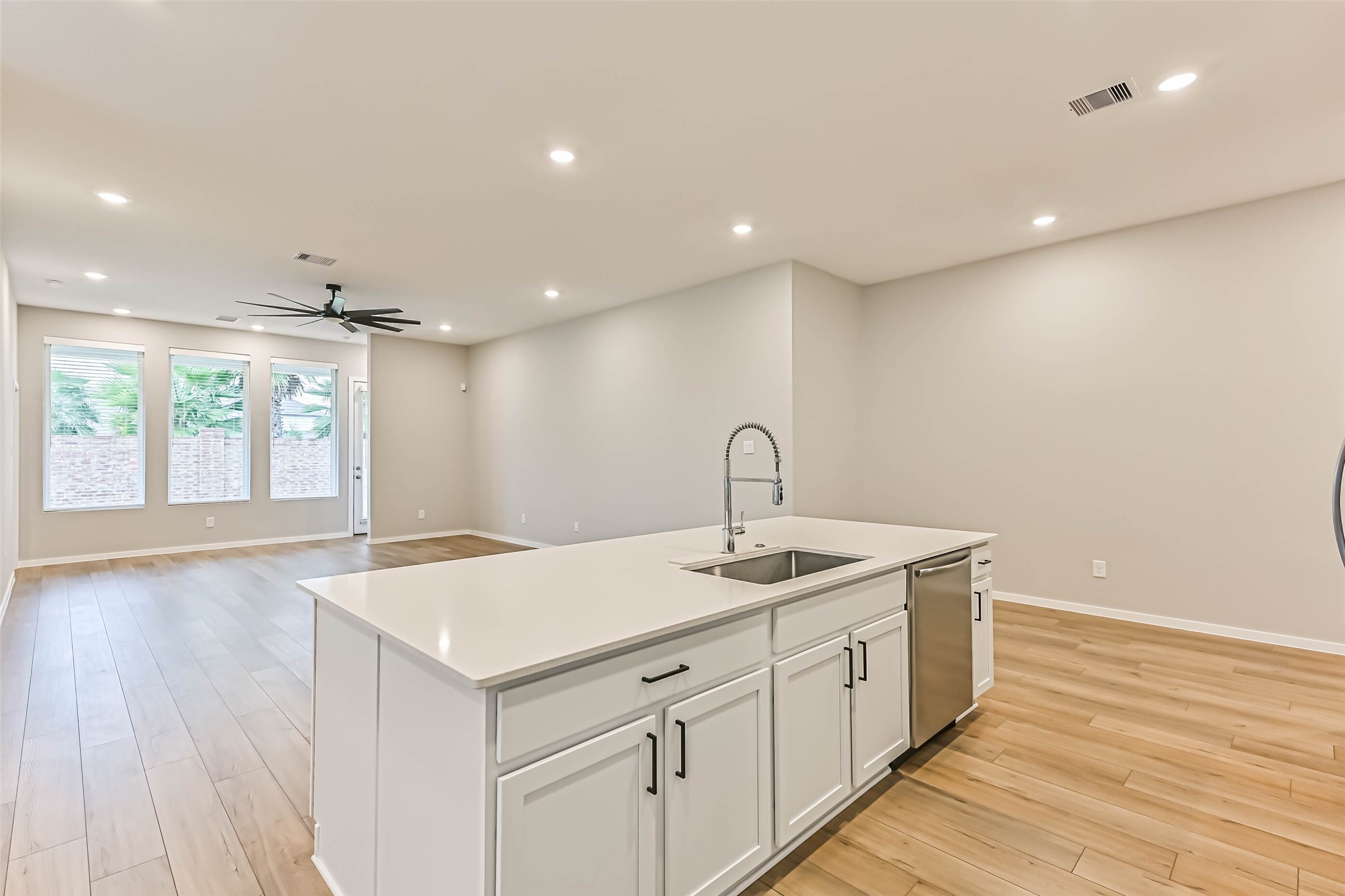 3106 Mariner Island Drive Property Photo 19