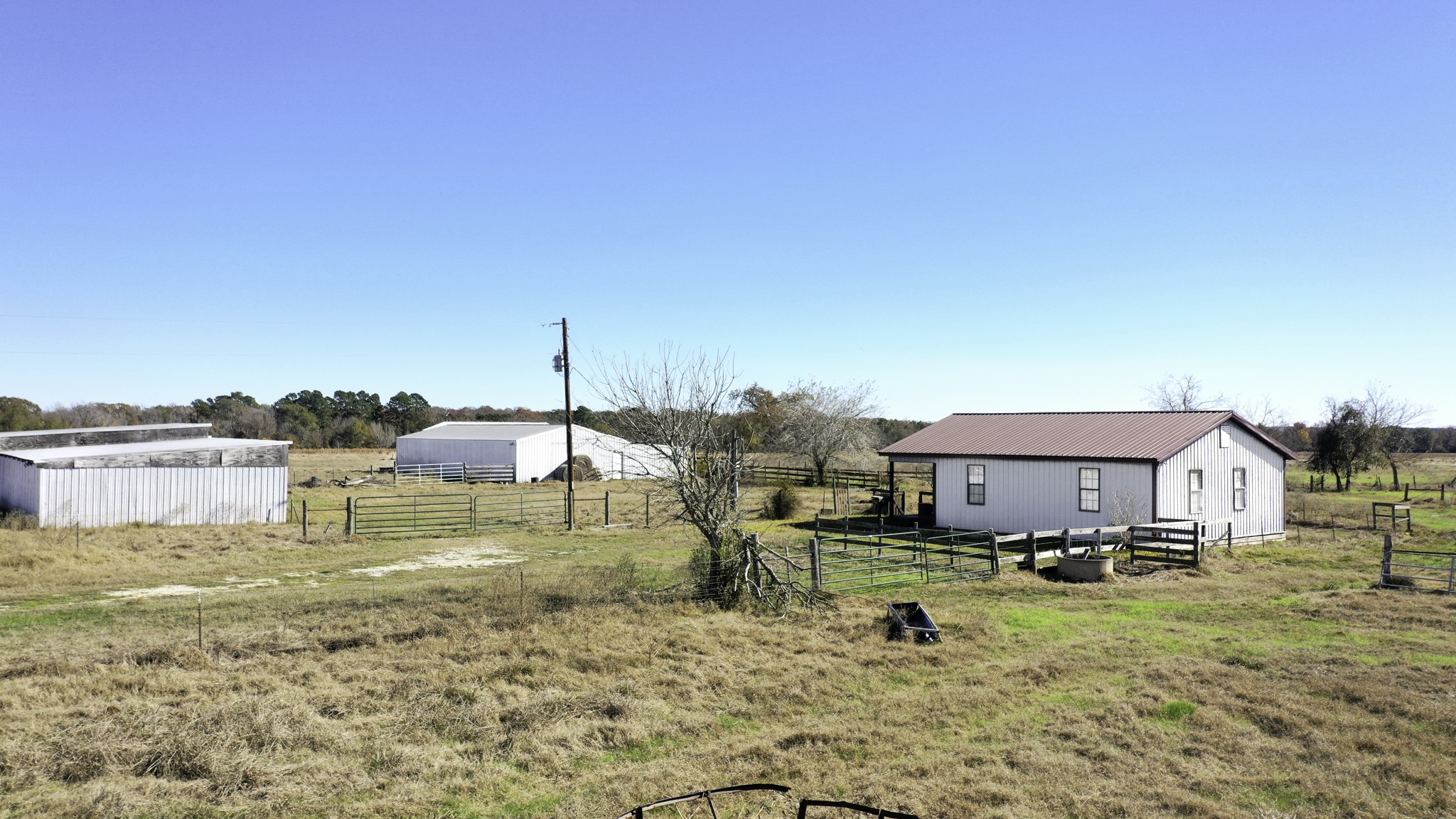 596 & 634 County Road 3057 Property Photo 6