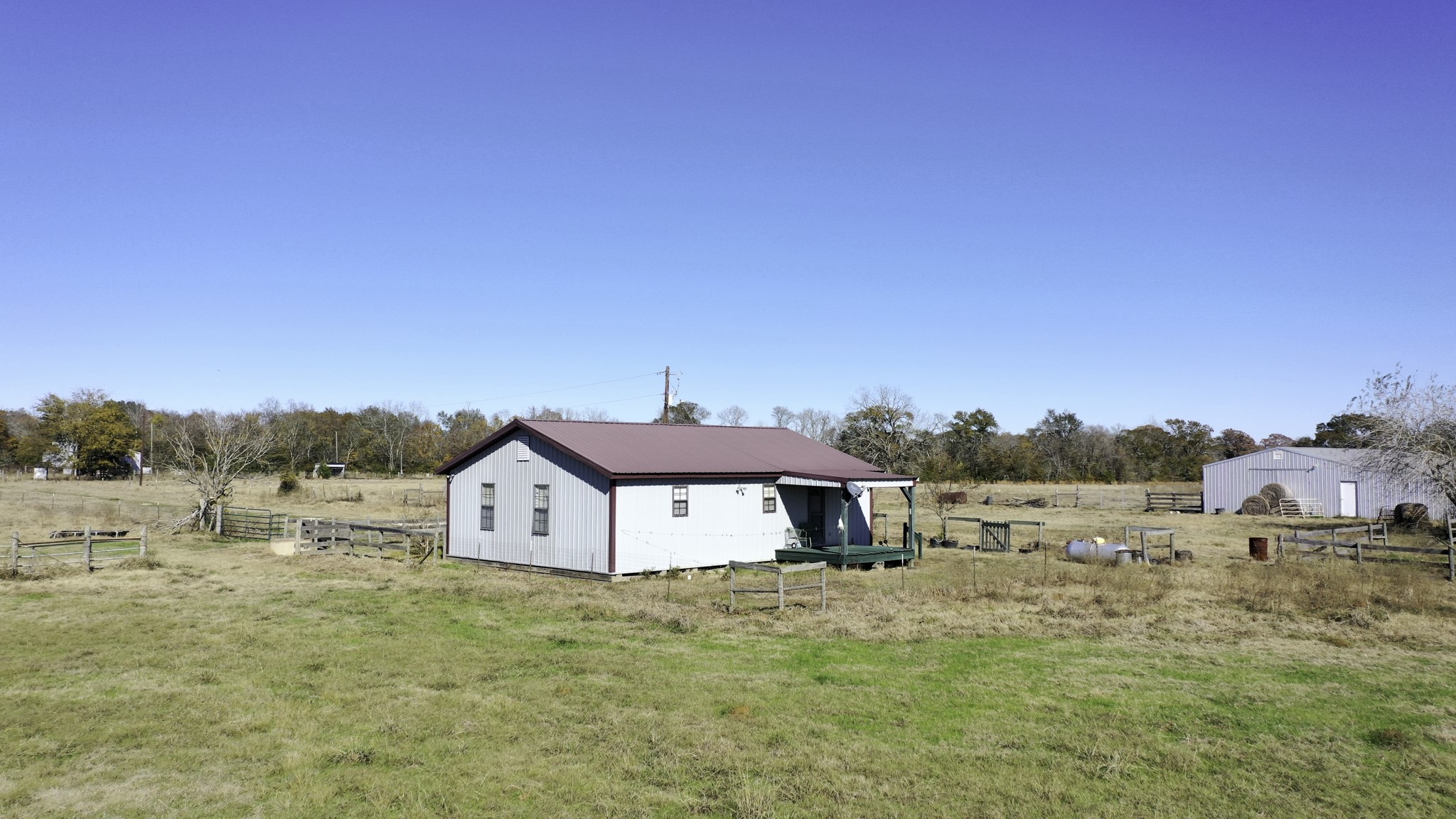 596 & 634 County Road 3057 Property Photo 7
