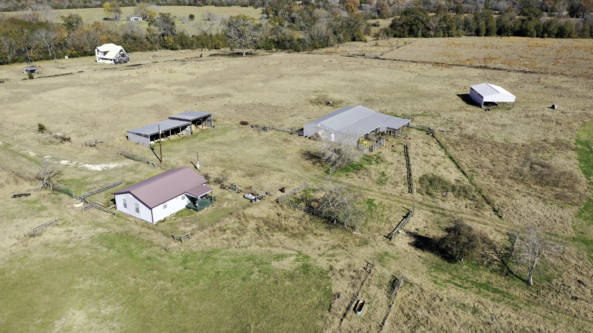 596 & 634 County Road 3057 Property Photo 9