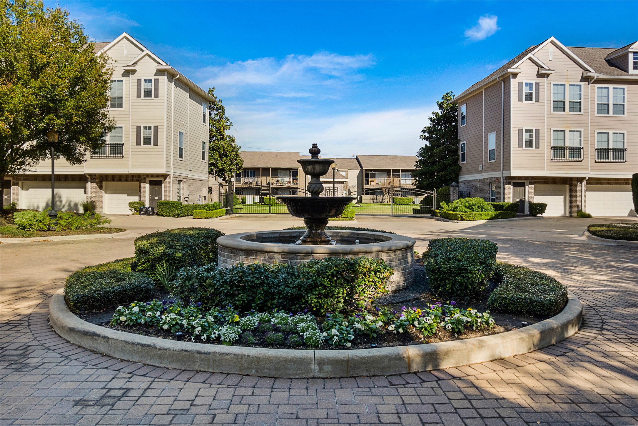 3001 Murworth Drive 702 Property Photo 4