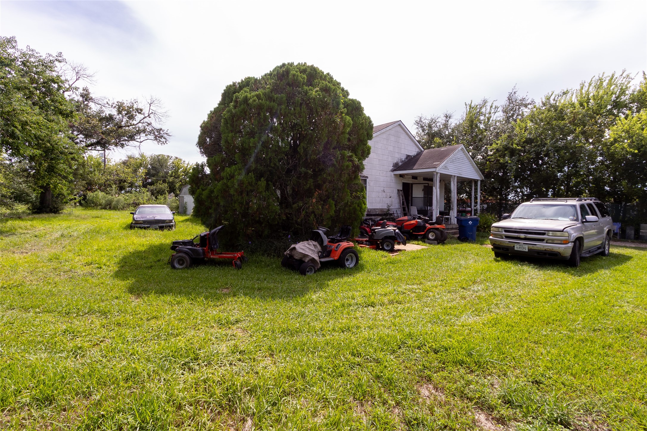 2421 12th Avenue N Property Photo 2