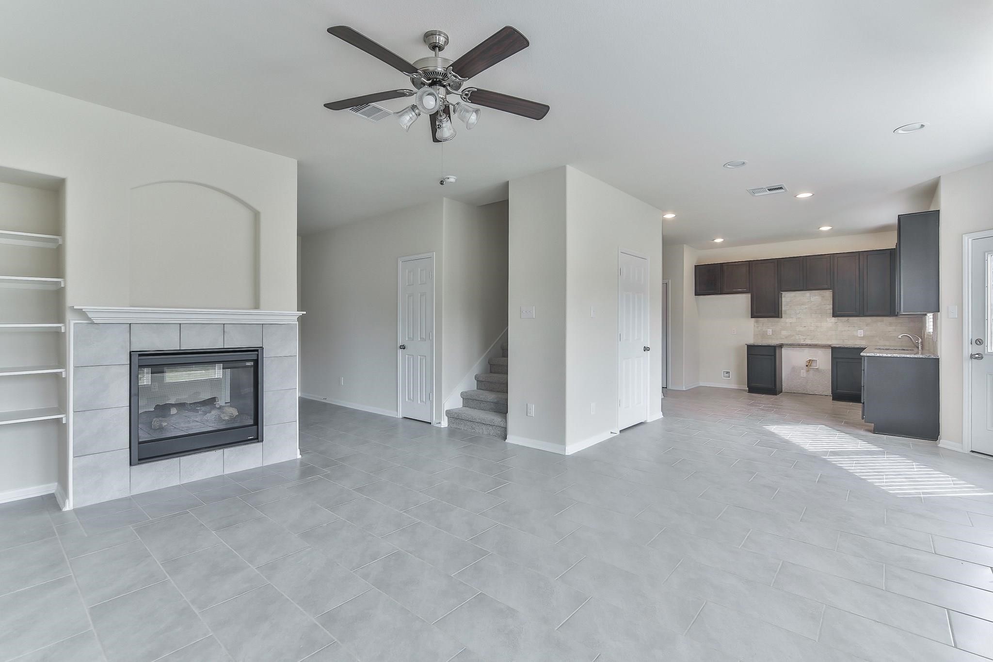 2310 Garden Square Path Property Photo 4