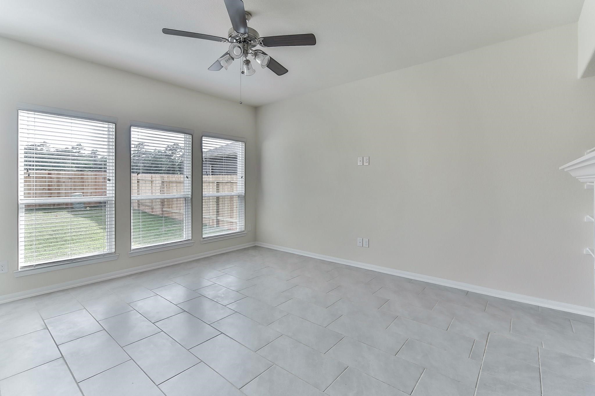 2310 Garden Square Path Property Photo 5