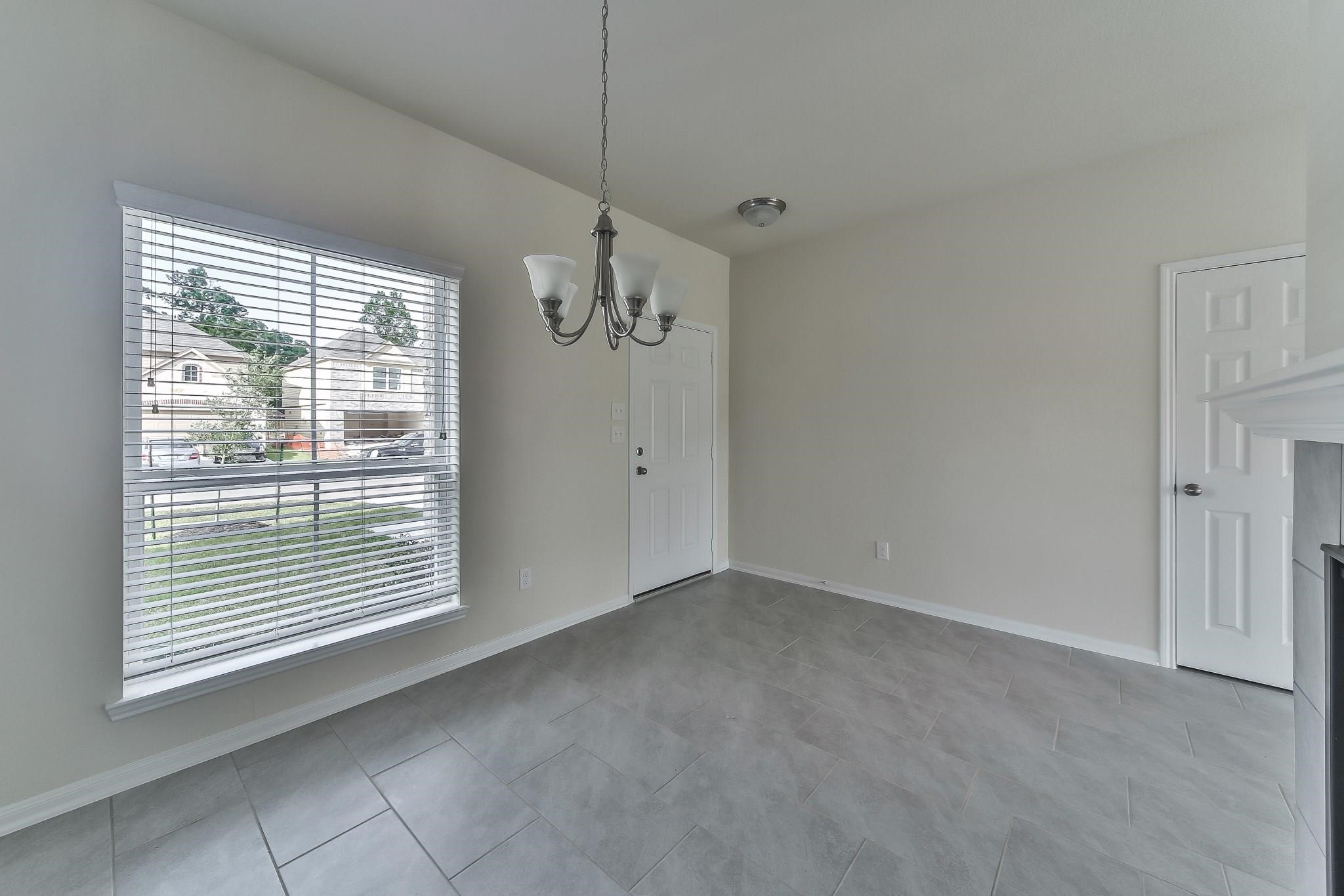 2310 Garden Square Path Property Photo 7