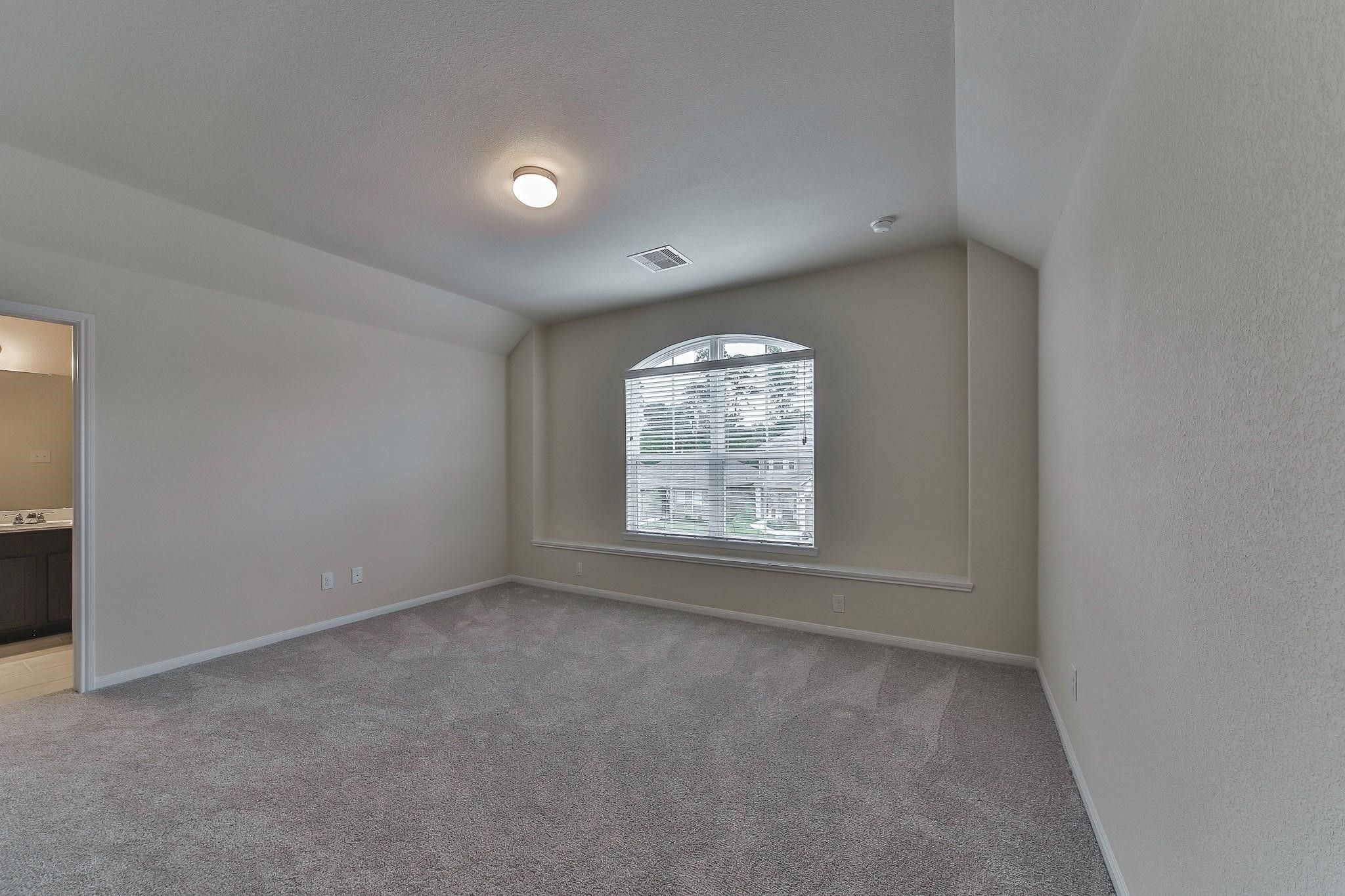 2310 Garden Square Path Property Photo 10