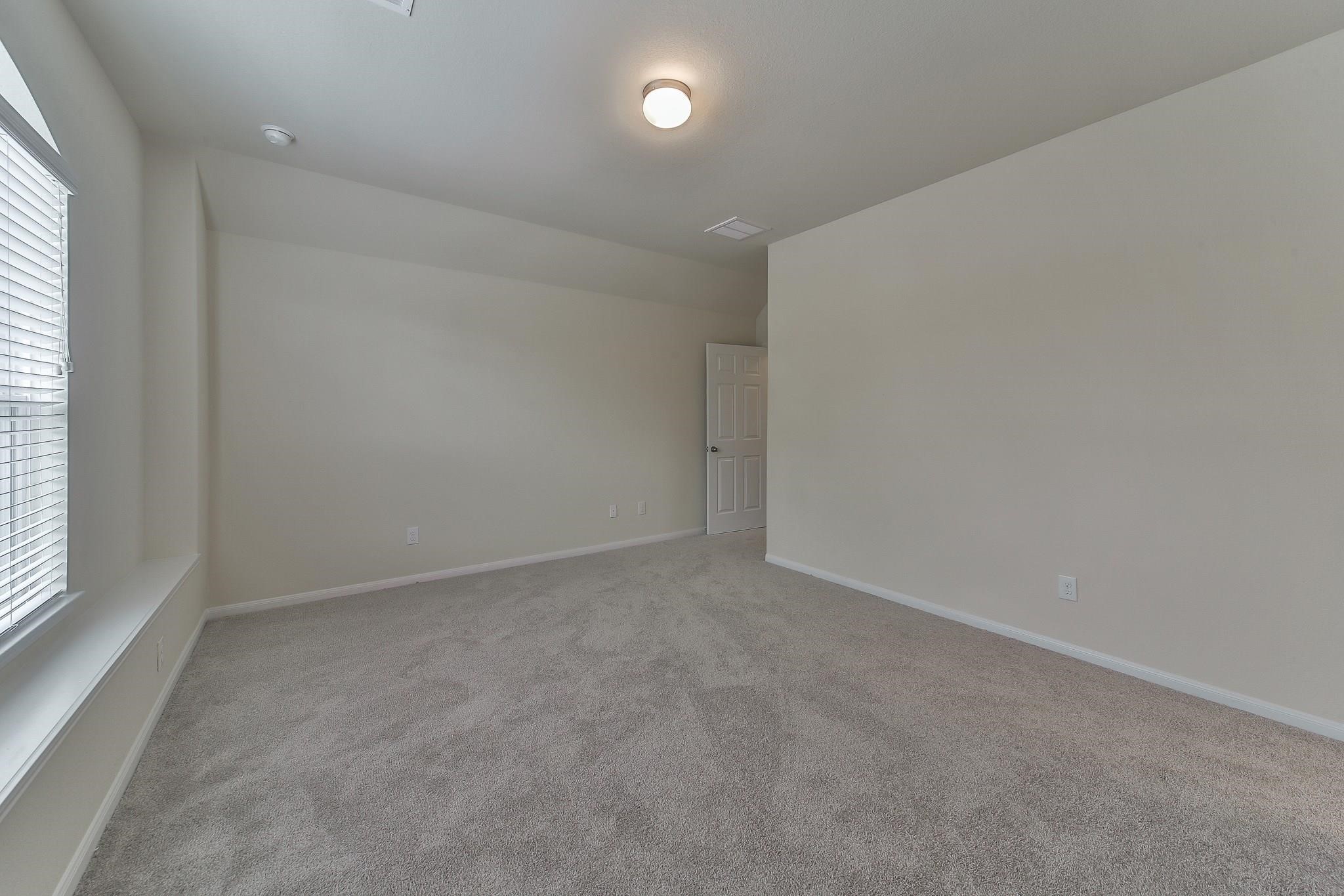 2310 Garden Square Path Property Photo 11