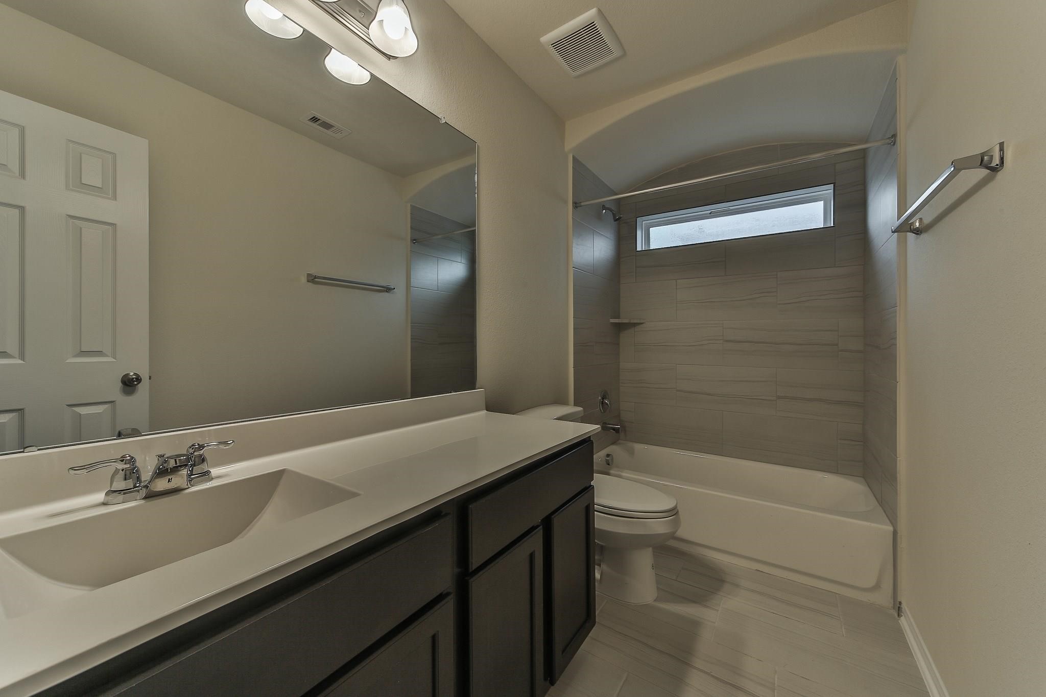 2310 Garden Square Path Property Photo 14