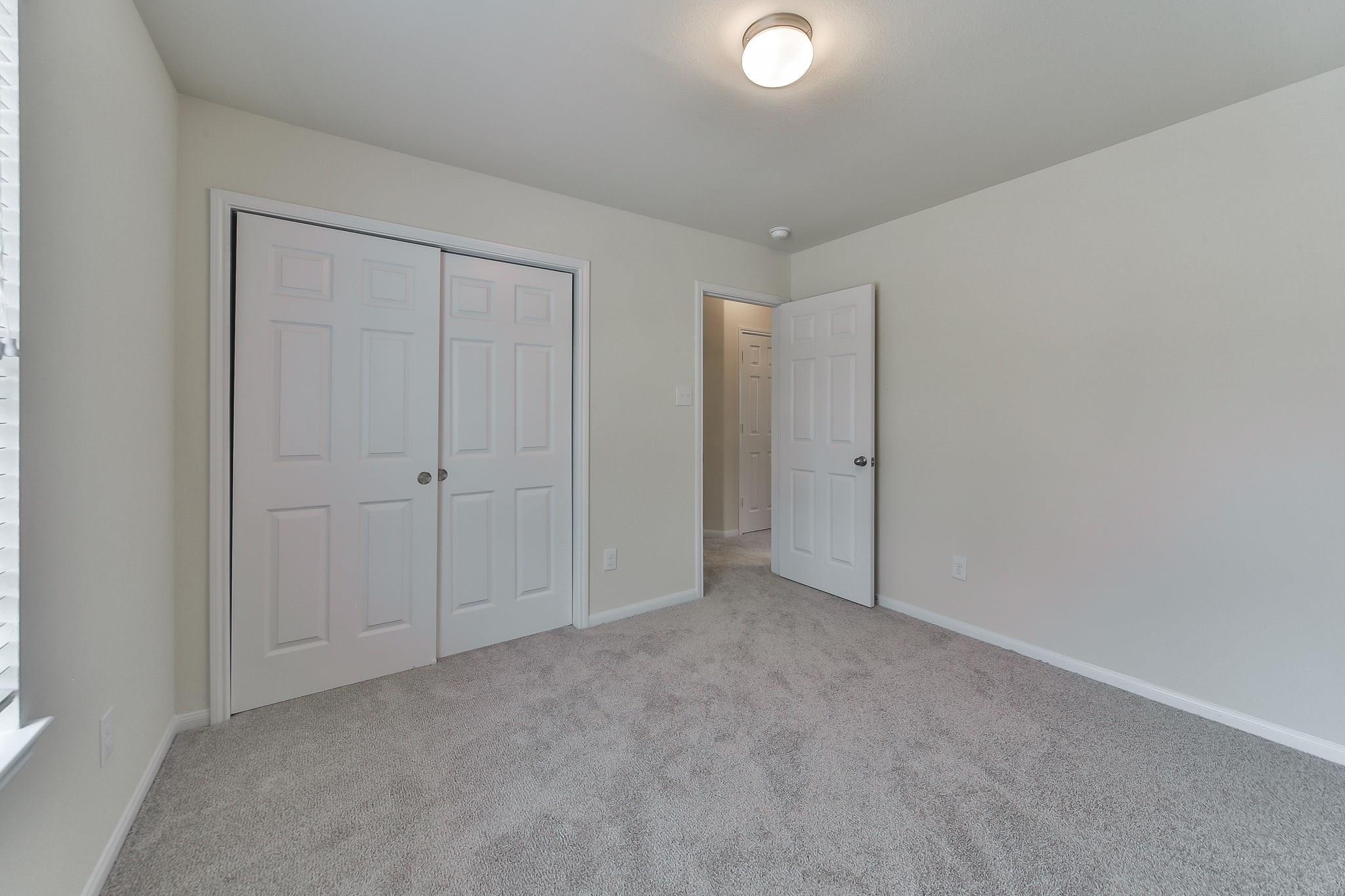 2310 Garden Square Path Property Photo 18