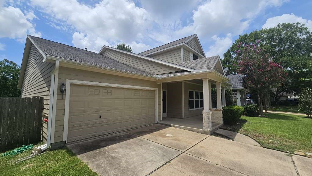 15815 Stiller Park Drive Property Photo 1