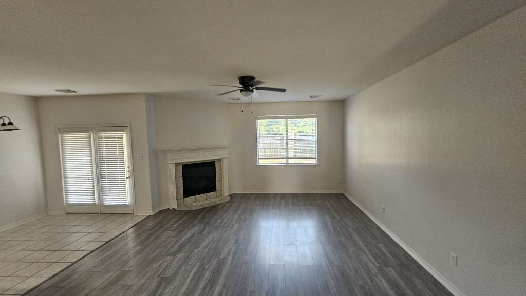 15815 Stiller Park Drive Property Photo 4