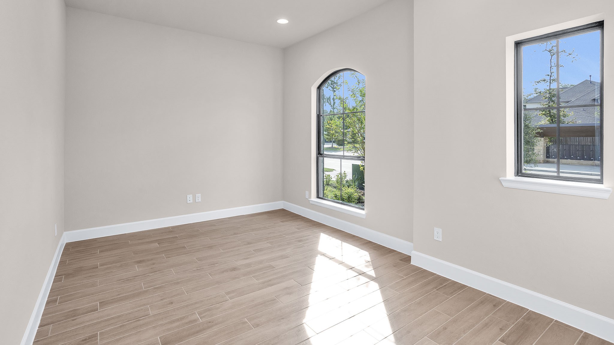 21935 Gateway Arch Drive Property Photo 4