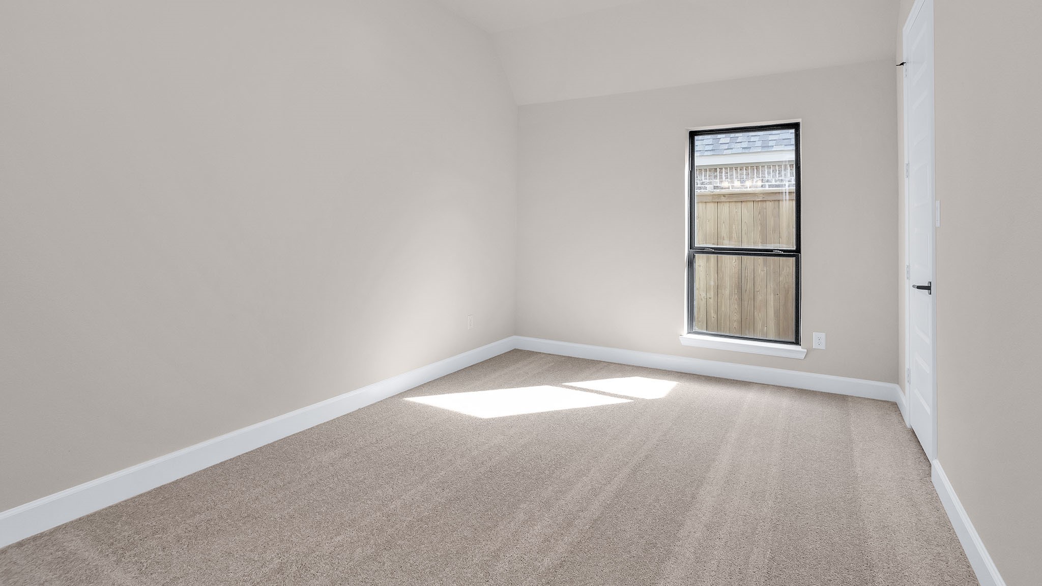 21935 Gateway Arch Drive Property Photo 16