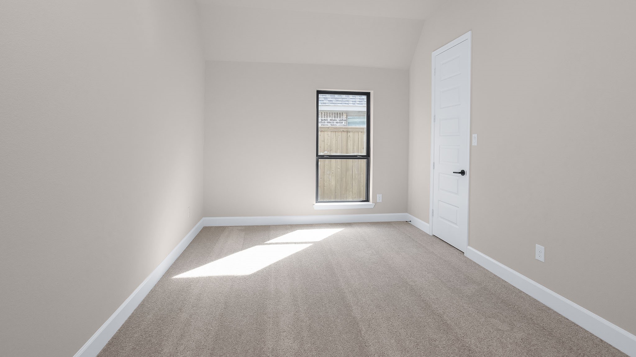 21935 Gateway Arch Drive Property Photo 20