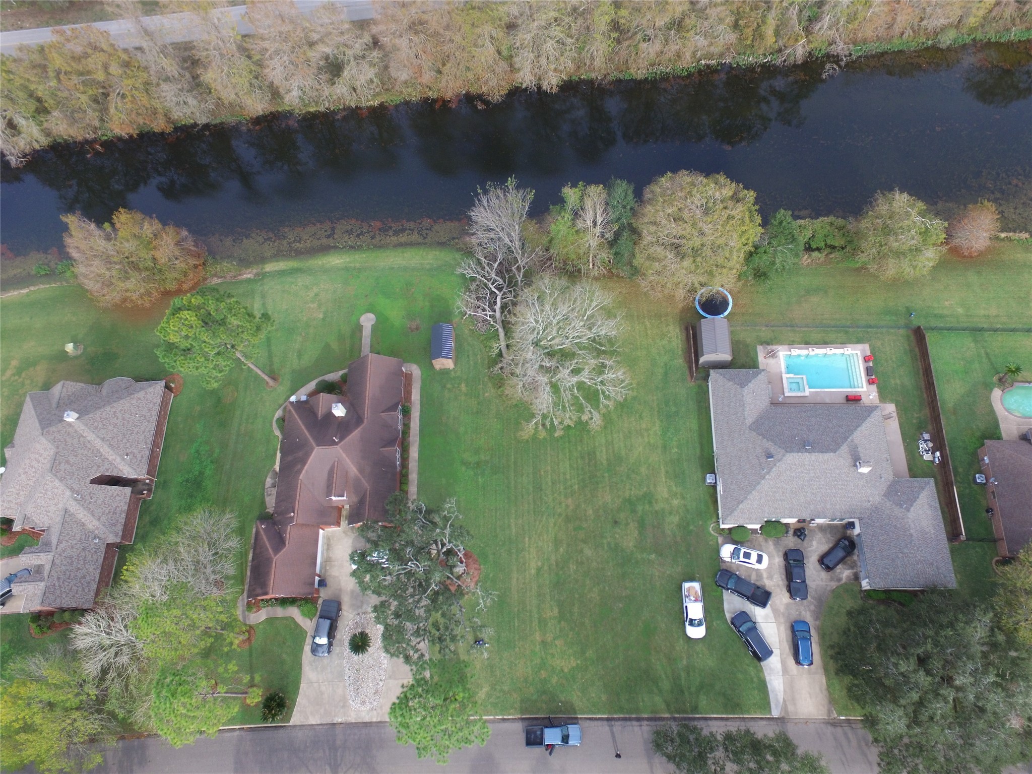 2225 Riverside Drive Property Photo