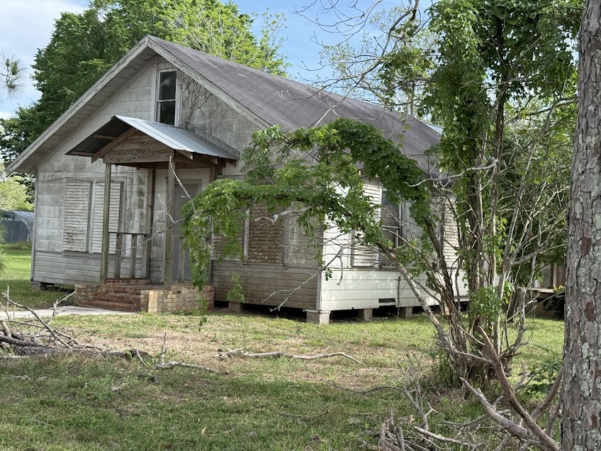 7103 Highway 36 Property Photo 1