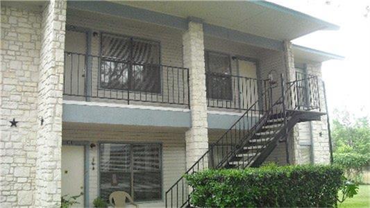 200 Riverview Drive Property Photo 3