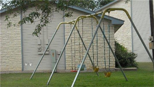 200 Riverview Drive Property Photo 4