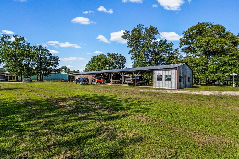 1017 County Road 4650 Property Photo 40
