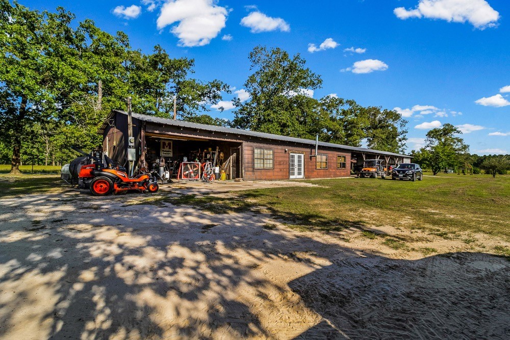 1017 County Road 4650 Property Photo 45