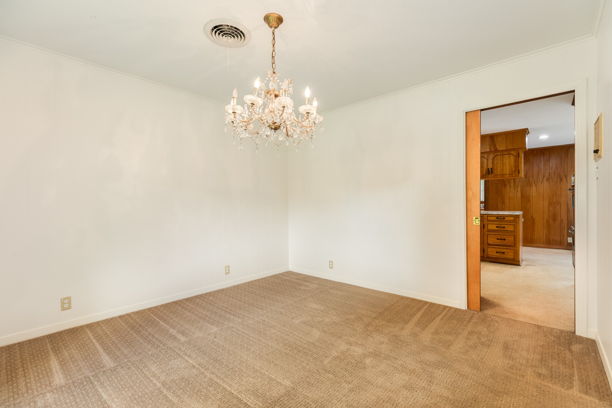 120 Southern Oaks Drive Property Photo 8