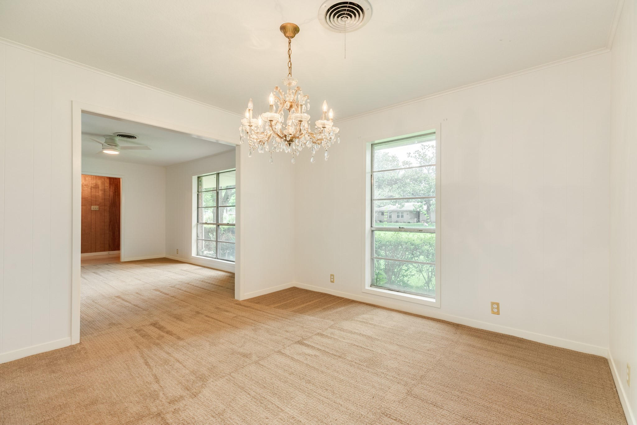 120 Southern Oaks Drive Property Photo 9