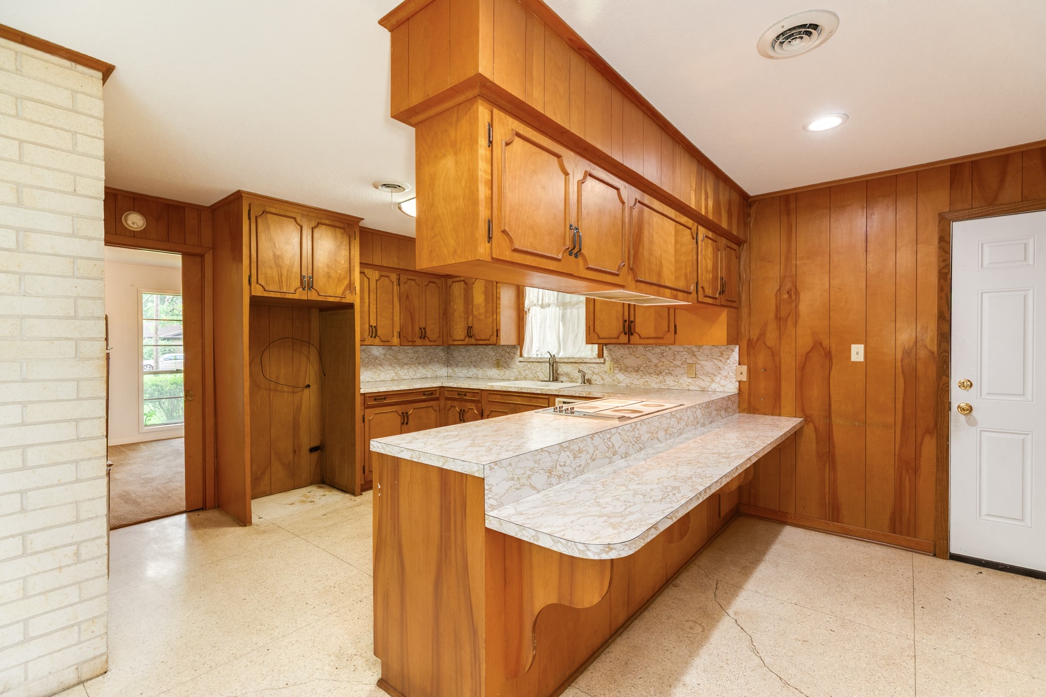 120 Southern Oaks Drive Property Photo 18