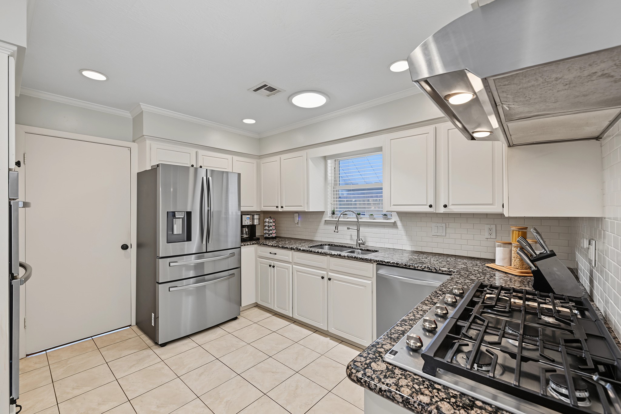 2411 Tannehill Drive Property Photo 10