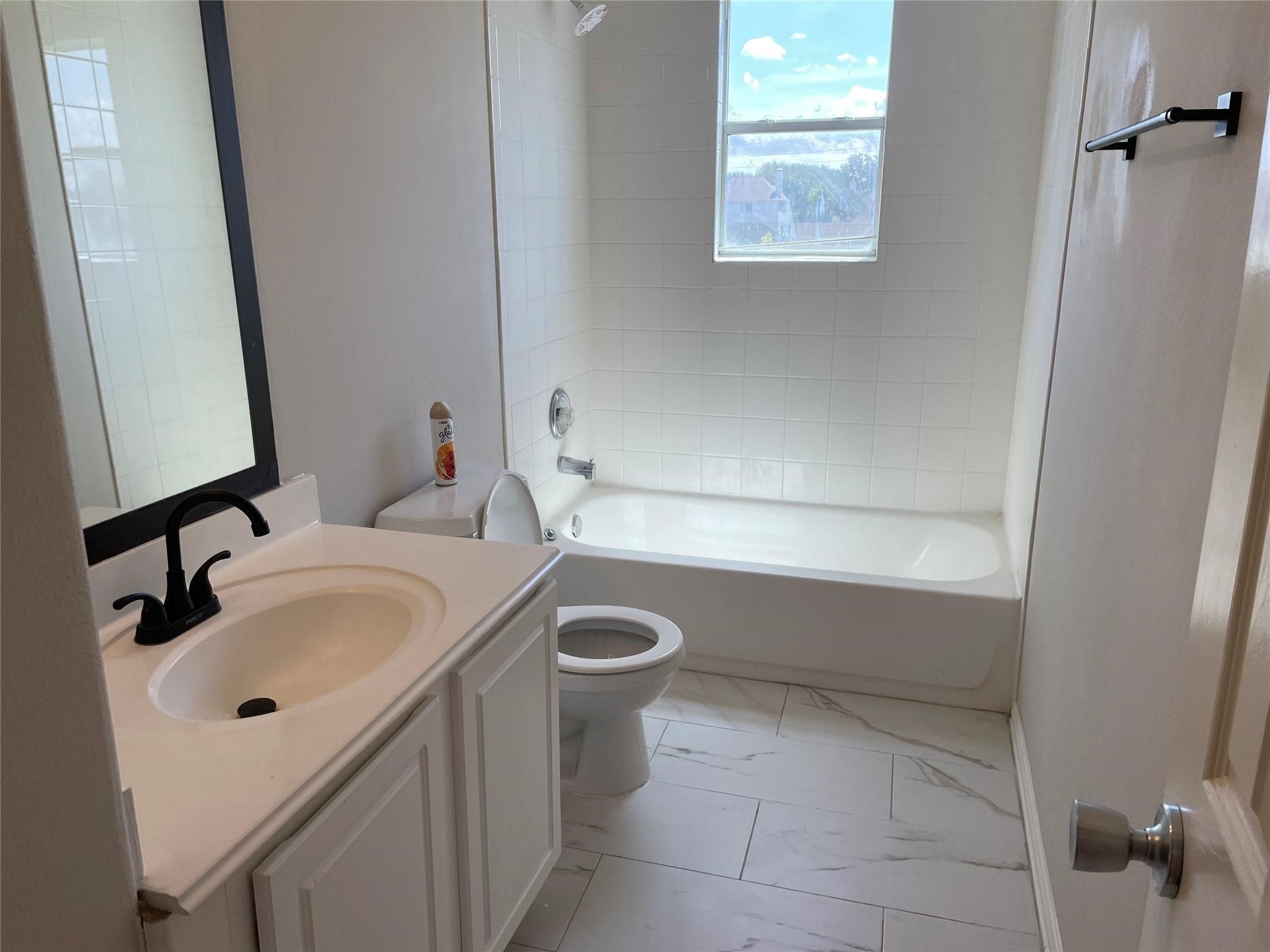 12418 Sunlit Wood Way Property Photo 9