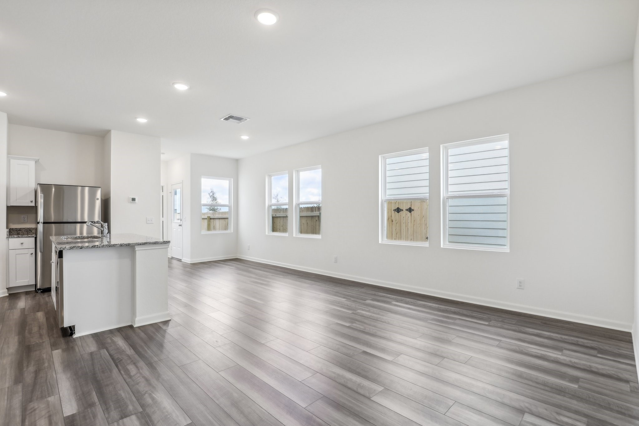 20415 Arches Road Property Photo 6