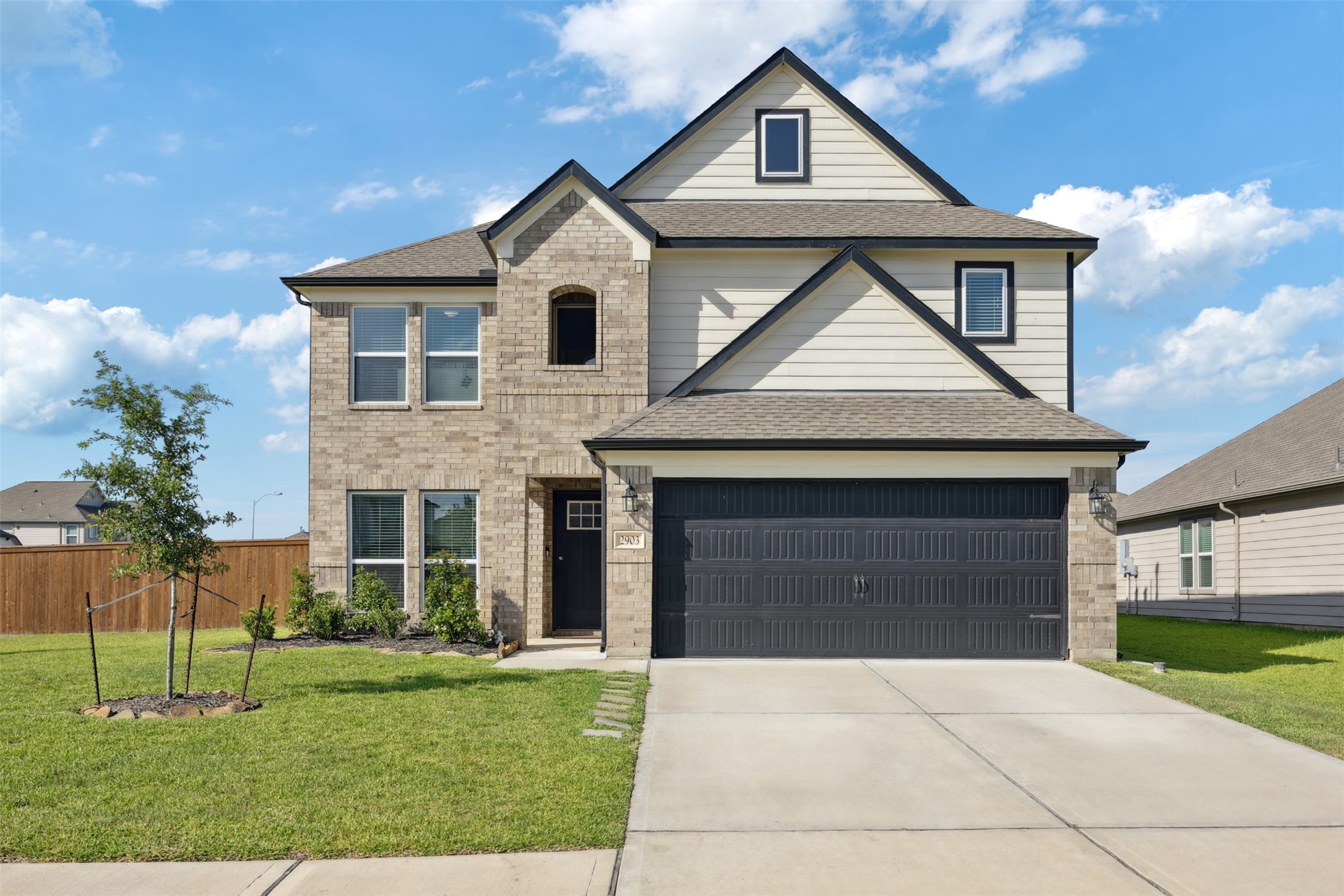 2903 Godric Hollow Lane Property Photo 1