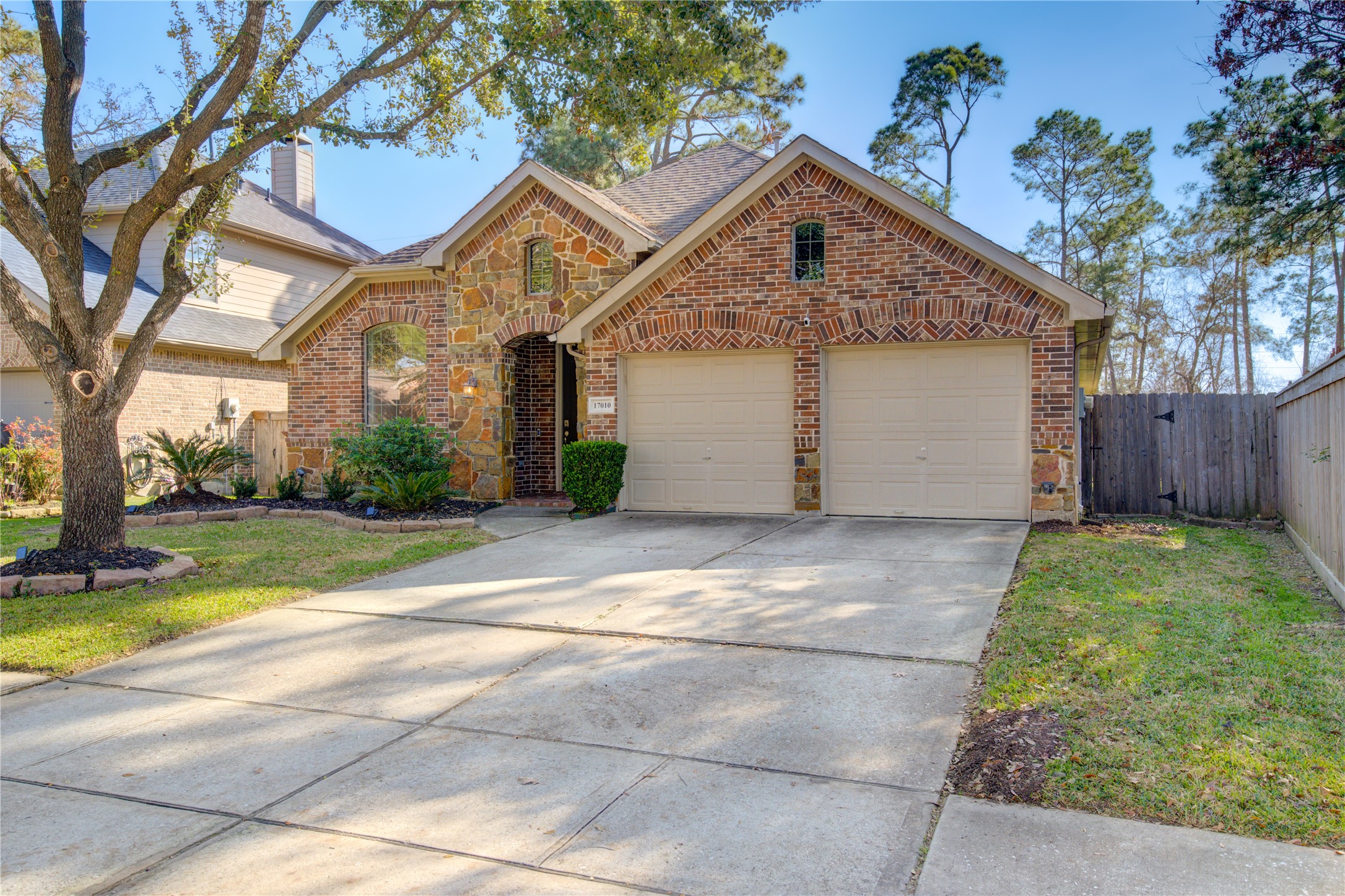17010 Stones River Lane Property Photo
