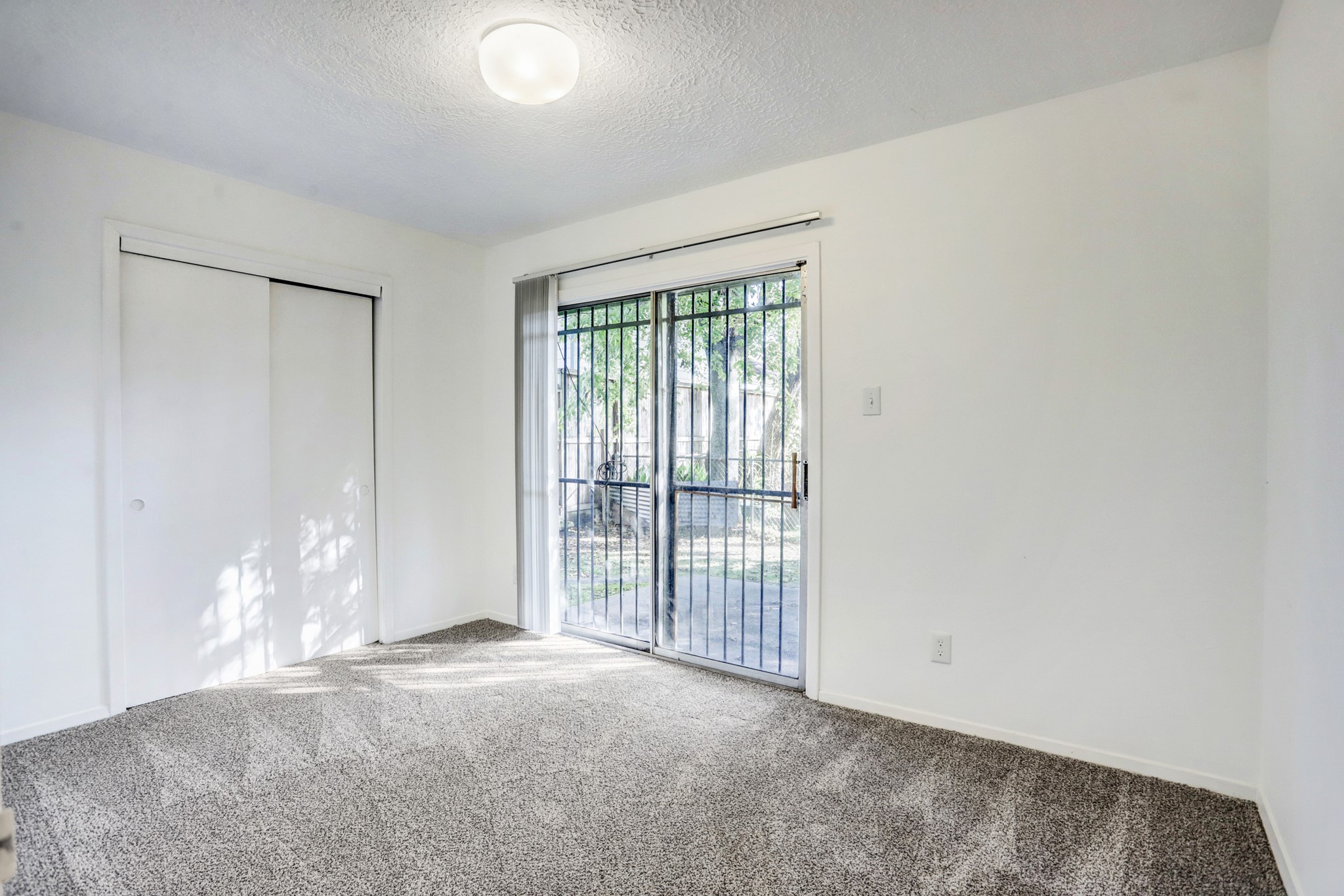 606 Enid Street 1/2a Property Photo 12