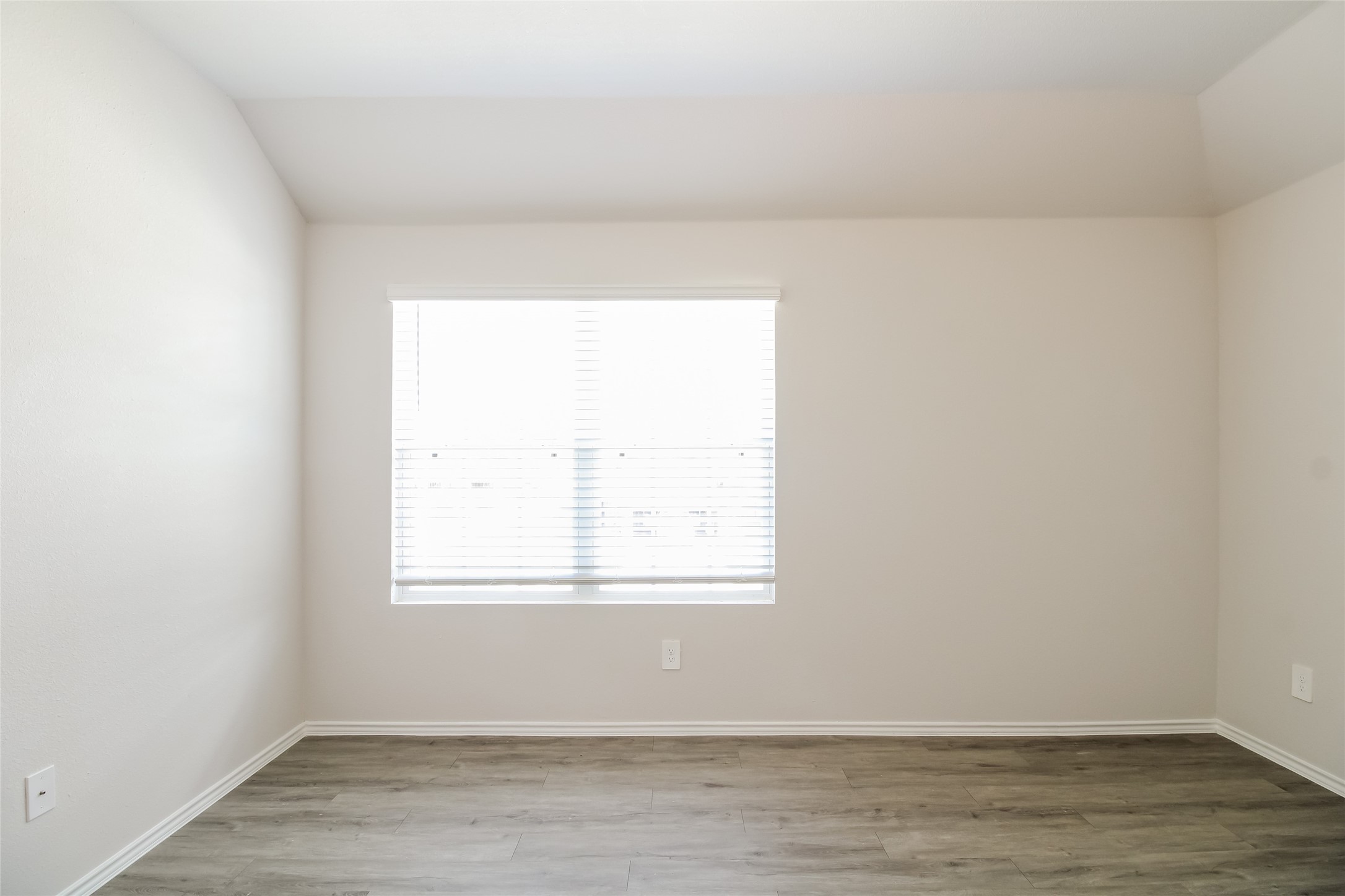 2401 Flathead Drive Property Photo 10