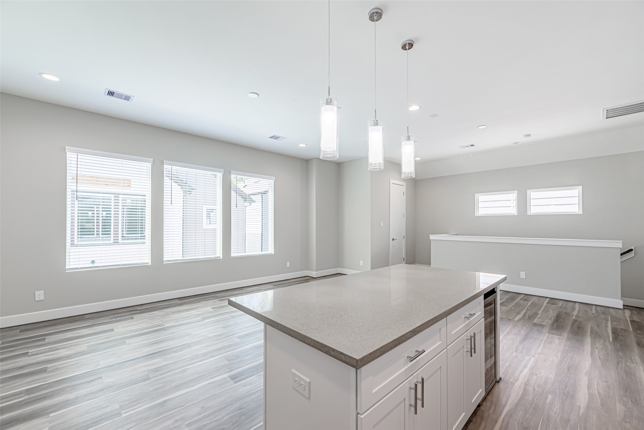 240 Julia Street D Property Photo 7