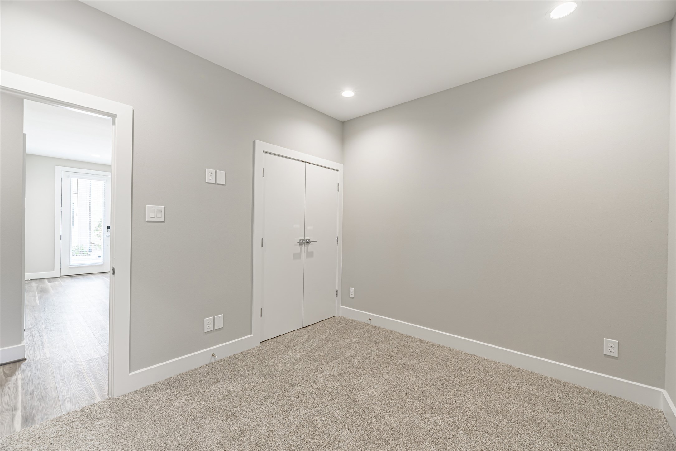 240 Julia Street D Property Photo 16