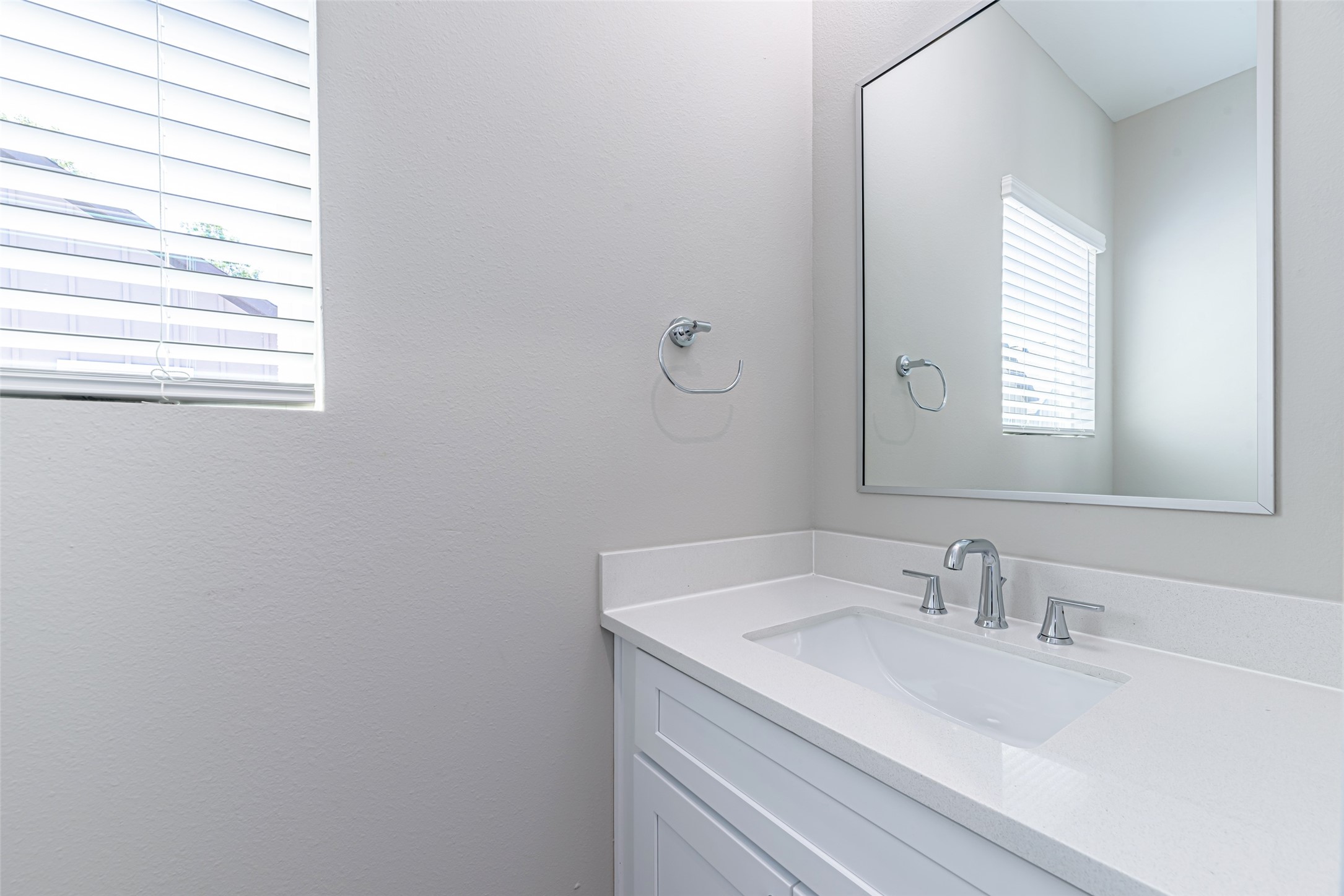 240 Julia Street D Property Photo 23