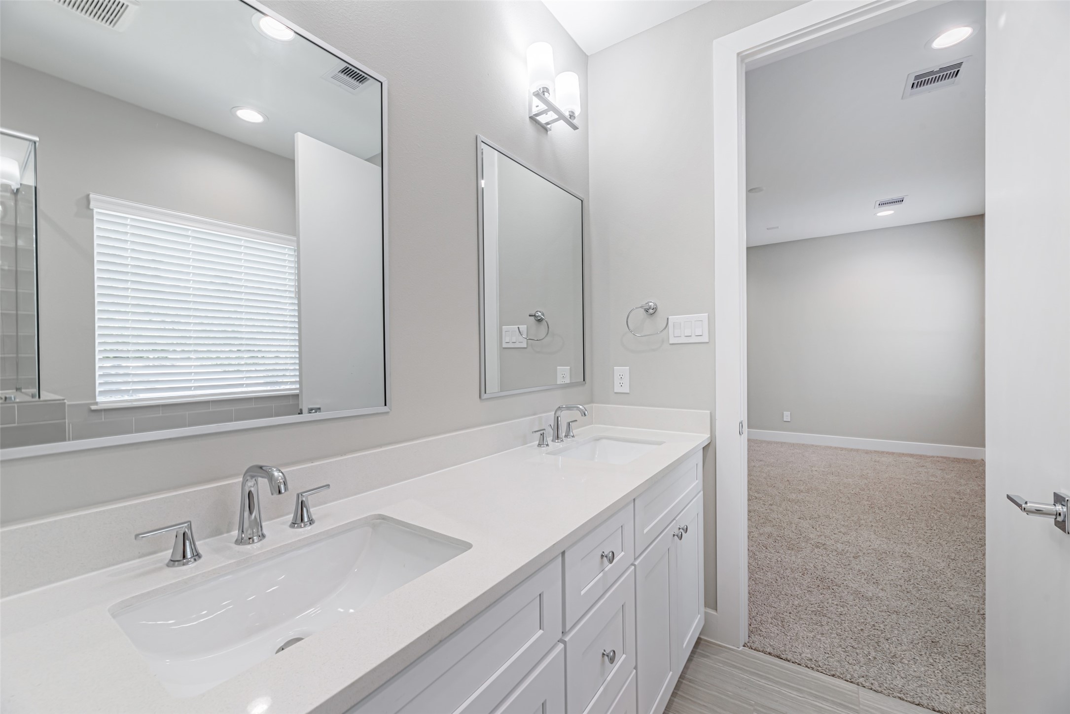 240 Julia Street D Property Photo 25