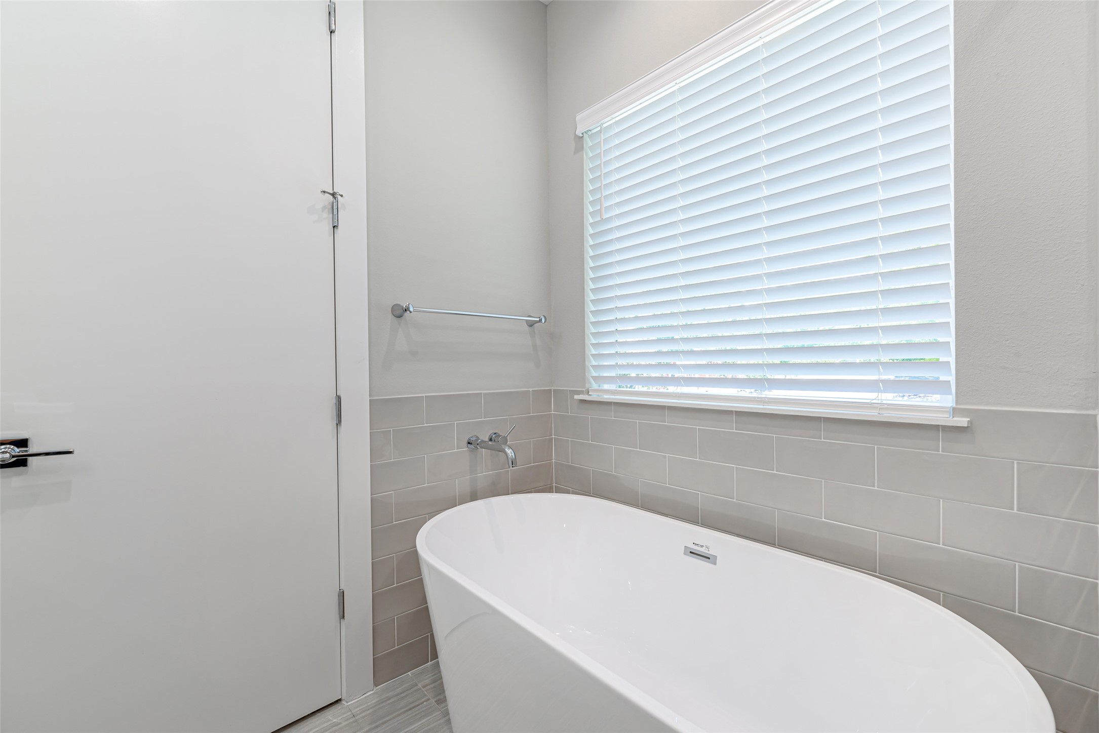 240 Julia Street D Property Photo 26