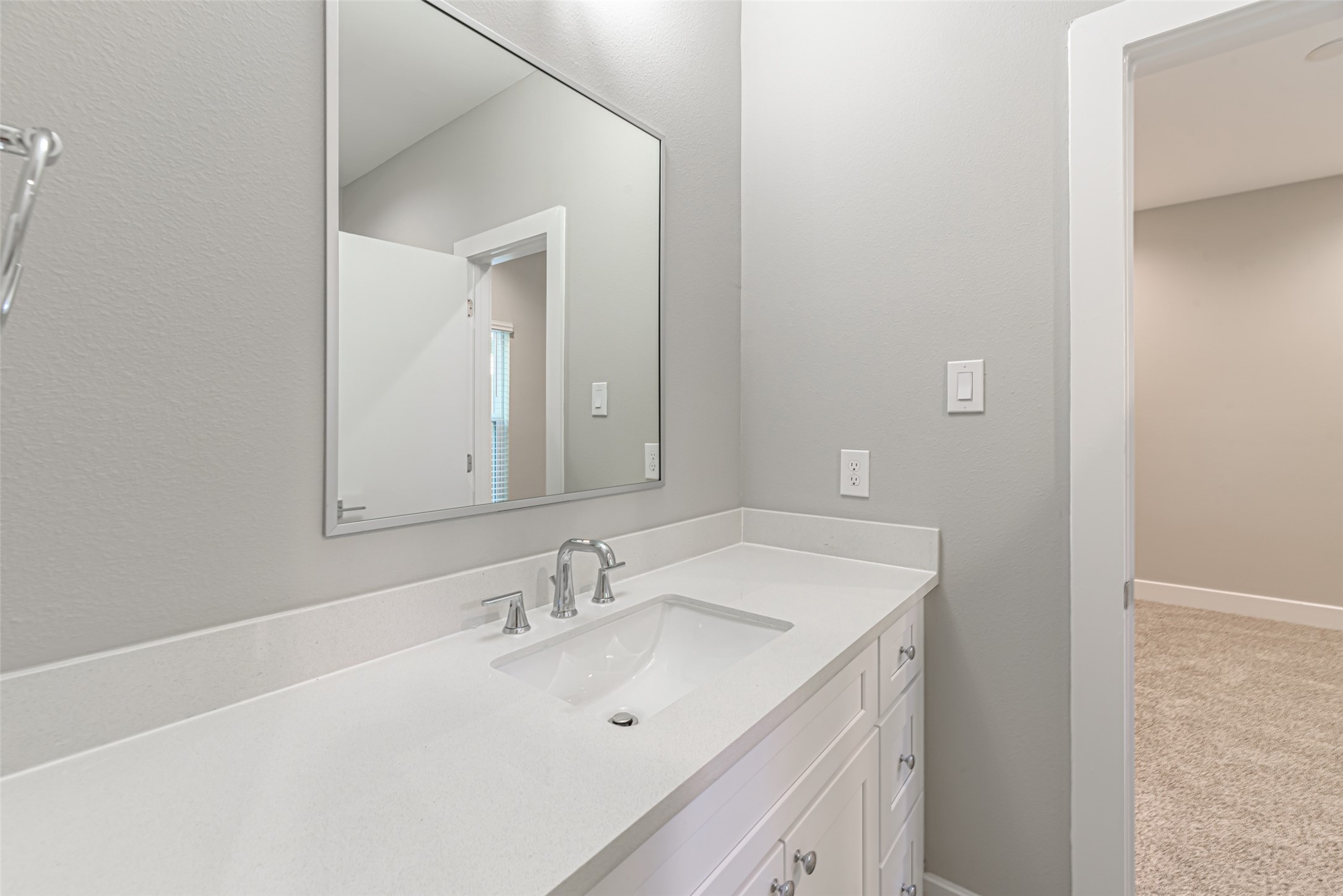 240 Julia Street D Property Photo 31