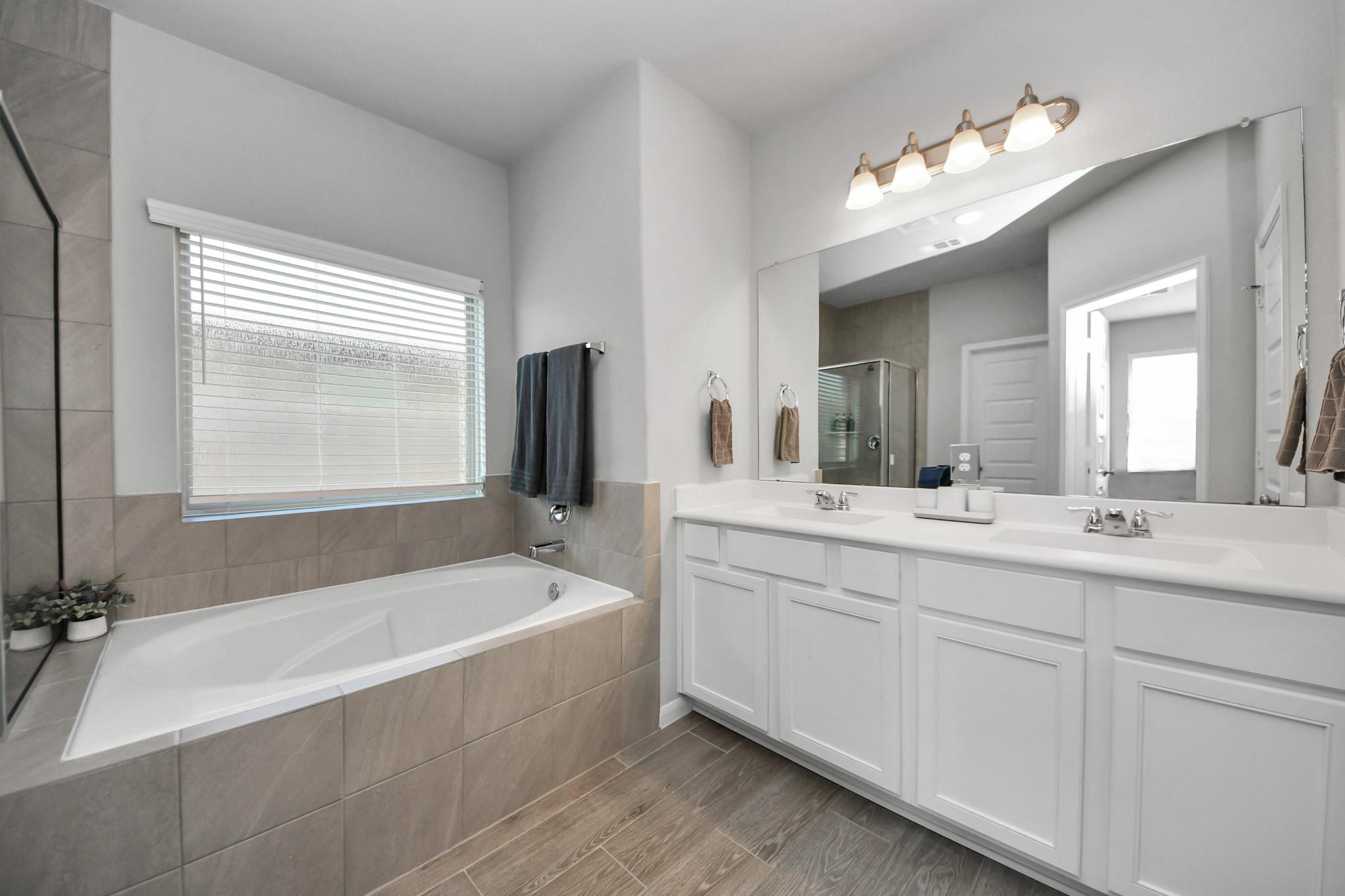 24319 Wild Bramble Lane Property Photo 10