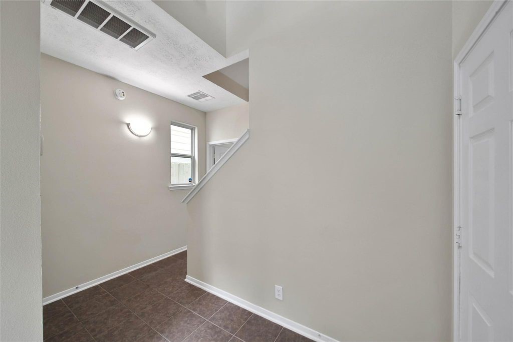 3323 Masters Point Drive Property Photo 25