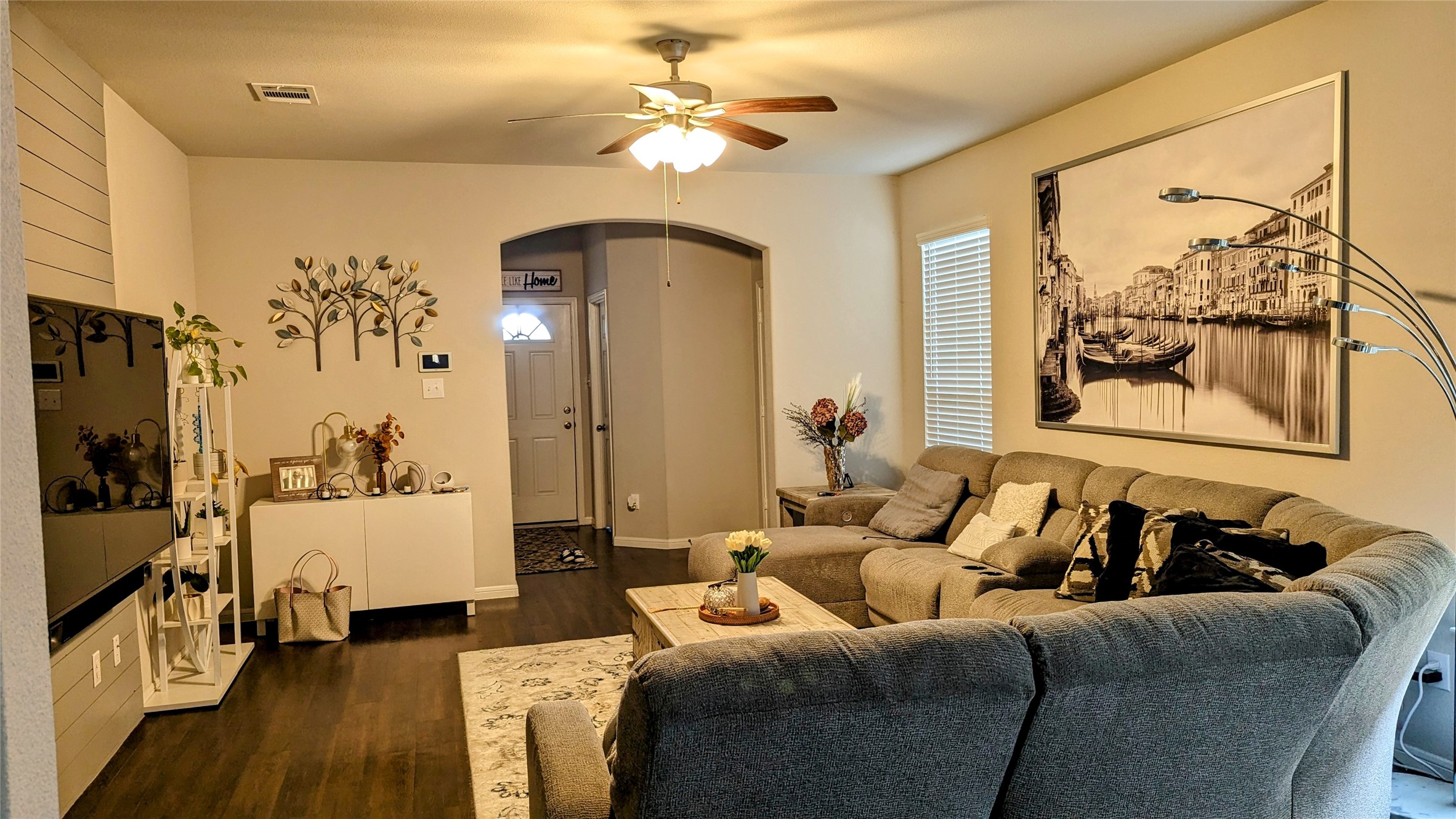 2125 Windy Grove Drive Property Photo 2