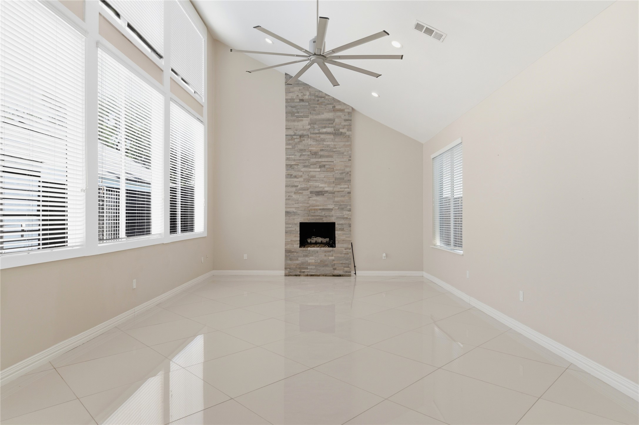703 Queensmill Court Property Photo 10