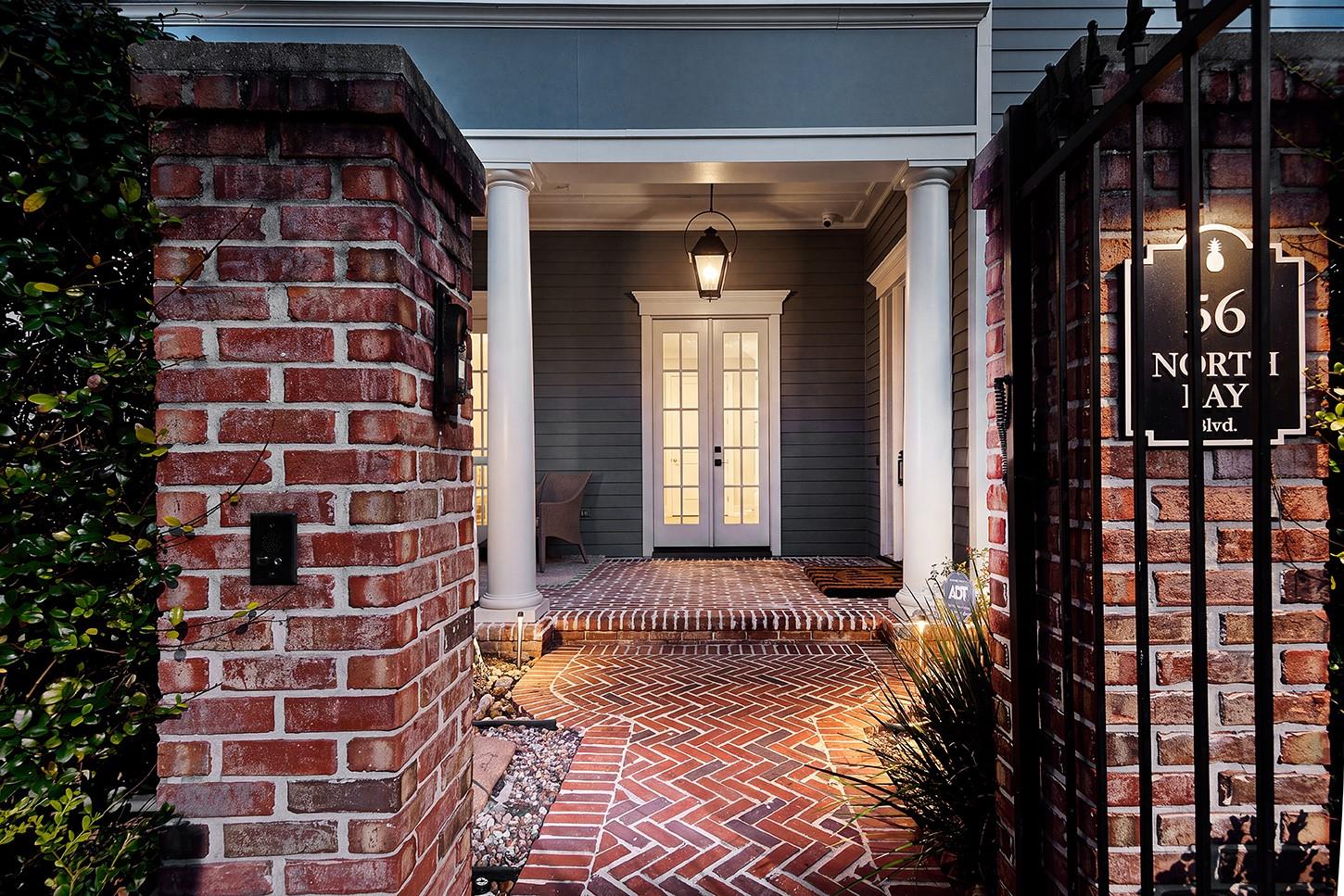 56 N Bay Boulevard, The Woodlands Tx 77380 Property Photo 2