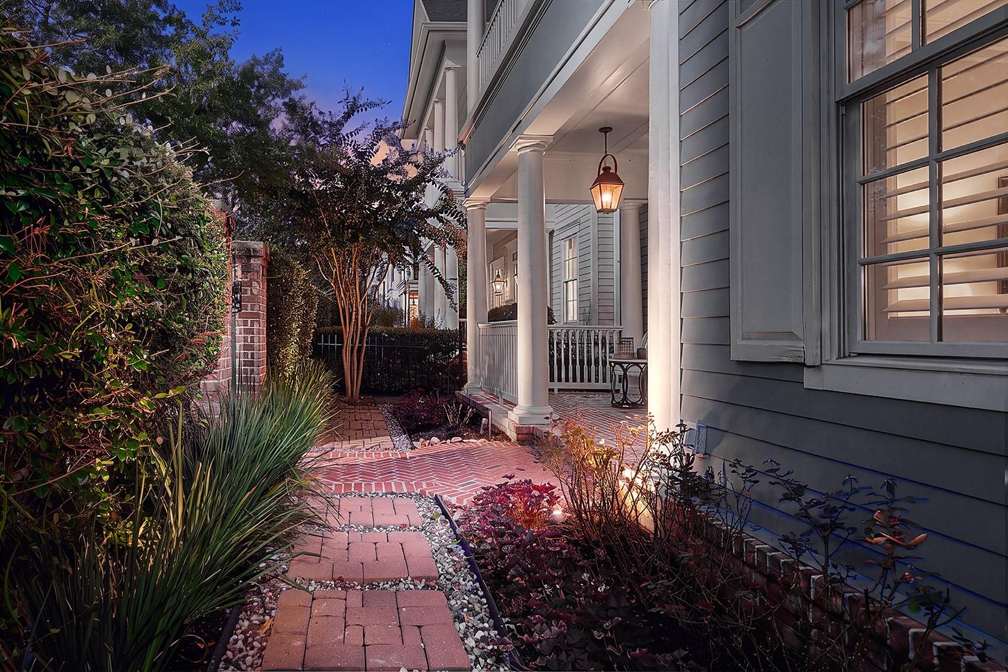 56 N Bay Boulevard, The Woodlands Tx 77380 Property Photo 3