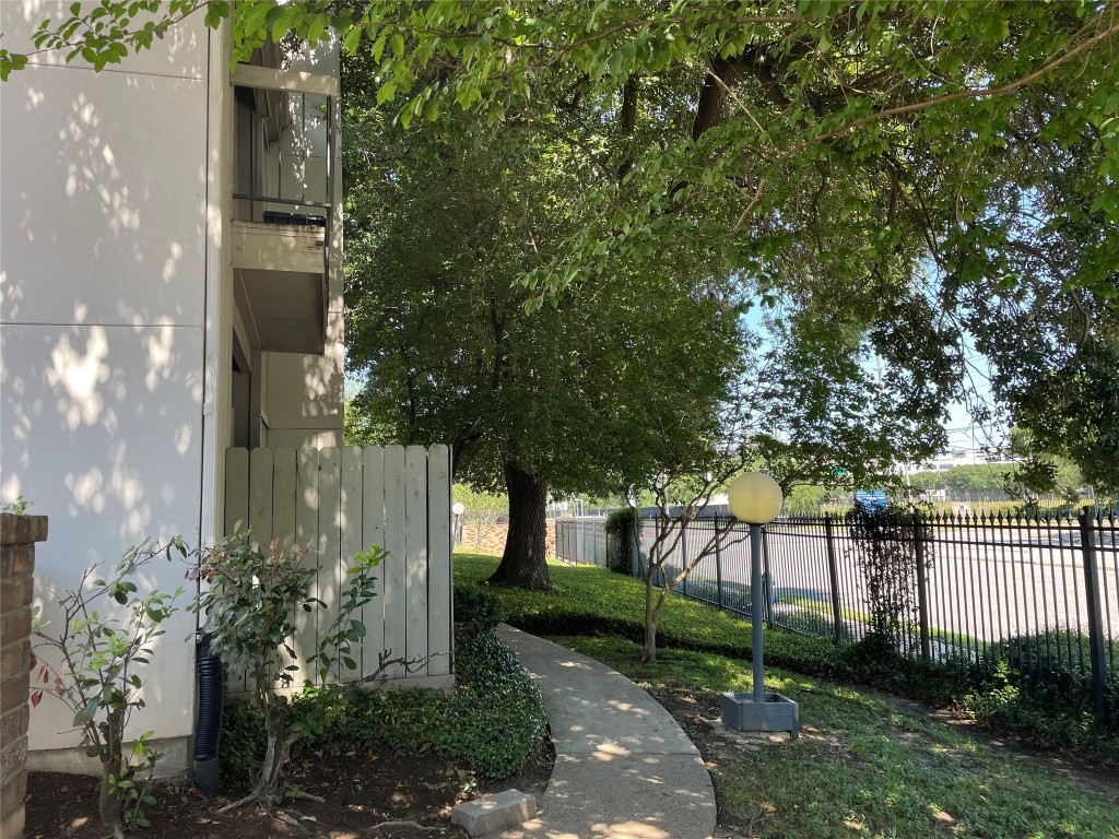 7950 N Stadium Drive 210 Property Photo 1